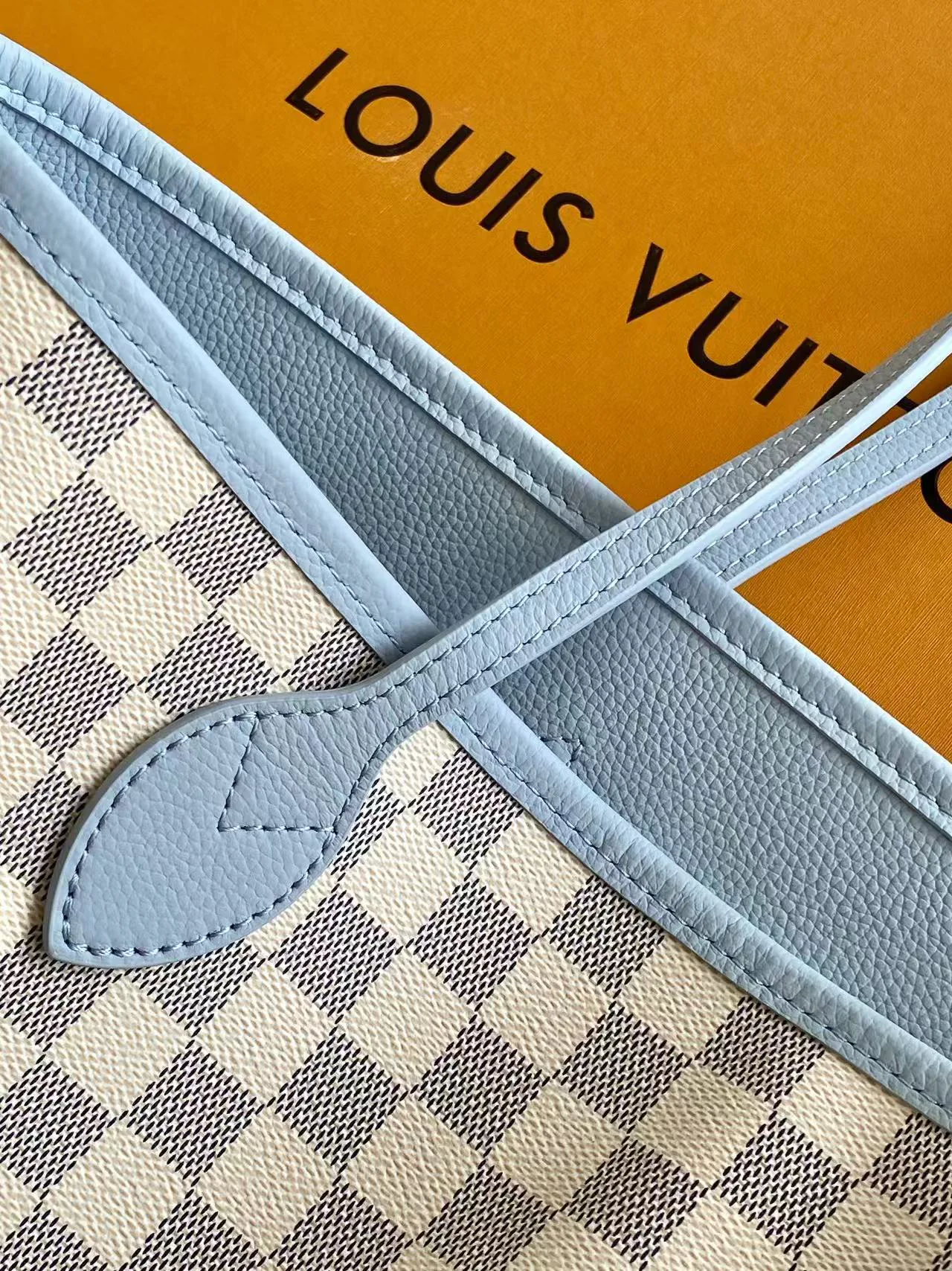 Классические Сумки Женские Louis Vuitton 18153213