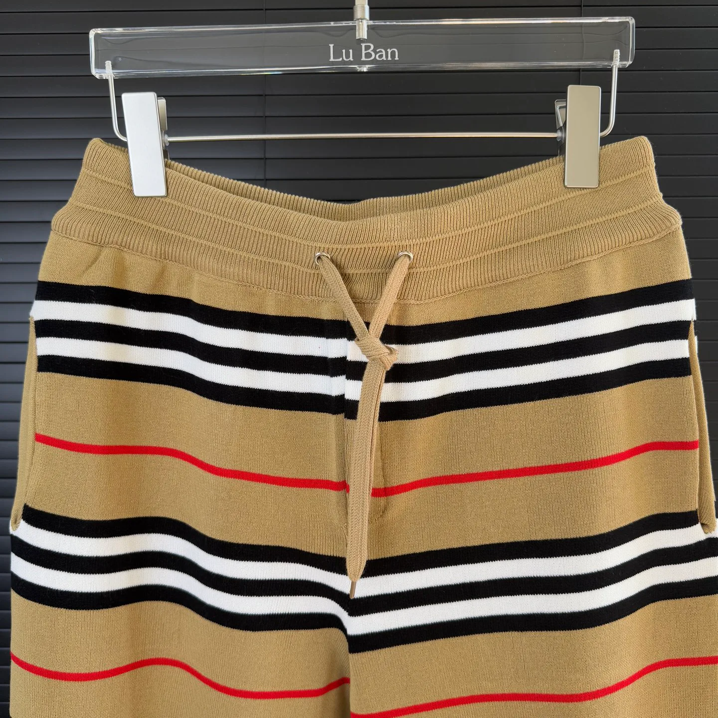 Шорты Женские Burberry 10952475