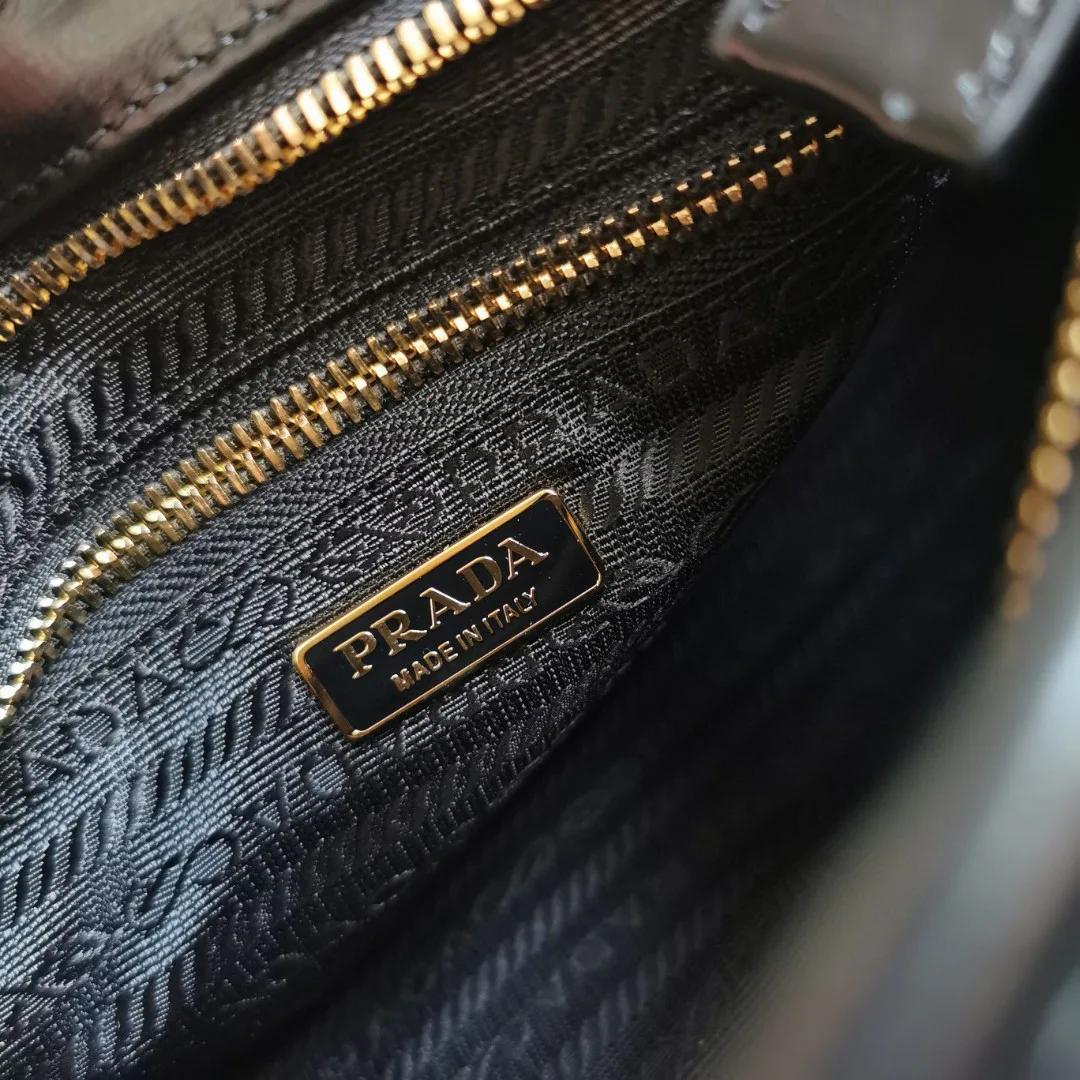 Сумки На Ремне Женские Prada 10644764