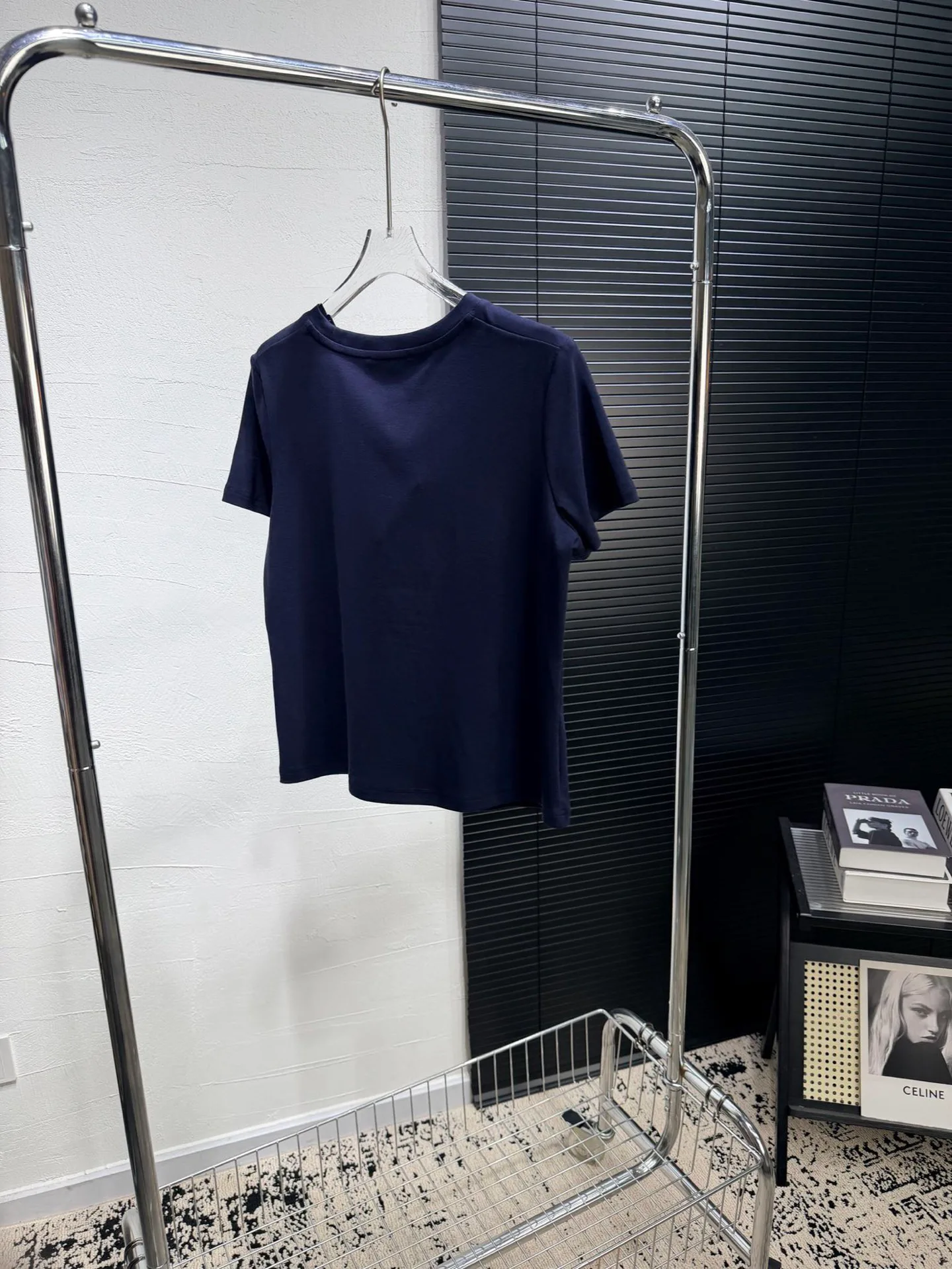 Футболки Женские Prada 9443388