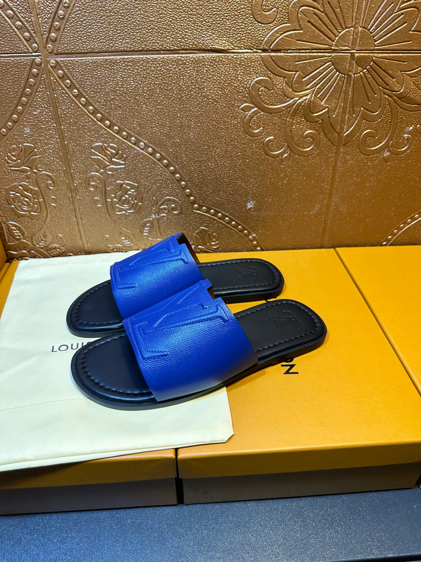 Шлепанцы Мужские Louis Vuitton 11488104