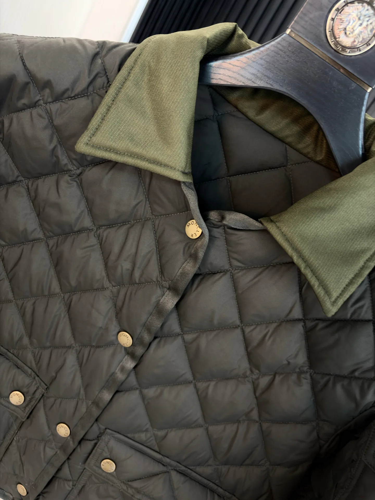 Куртки И Пуховики Женские Moncler 18600023