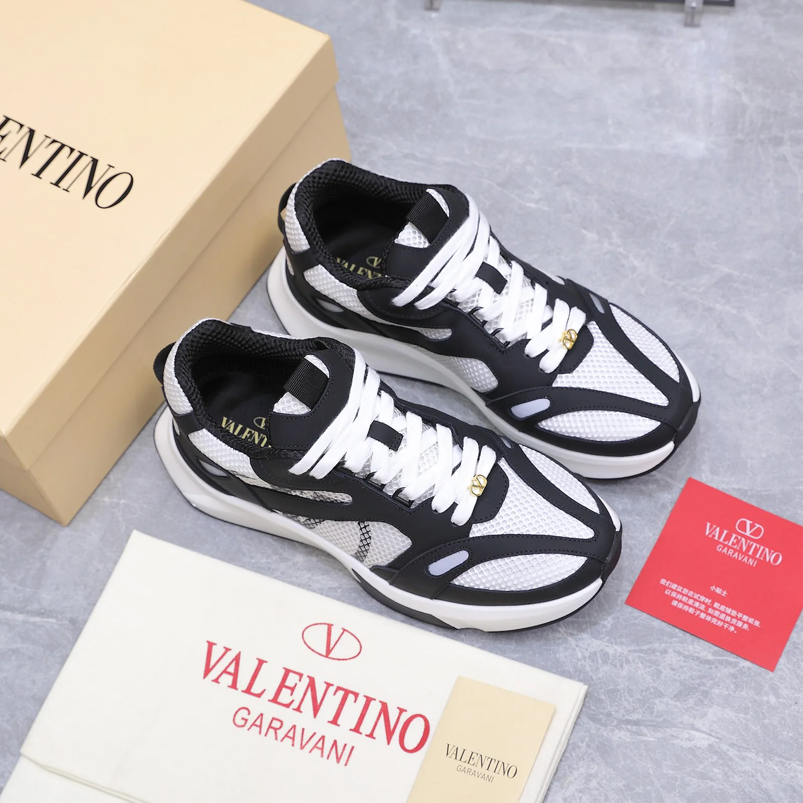 Кроссовки Мужские Valentino 17604591