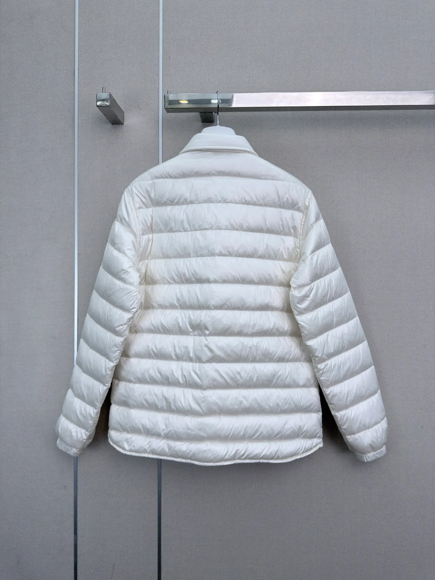 Куртки И Пуховики Женские Moncler 17919457