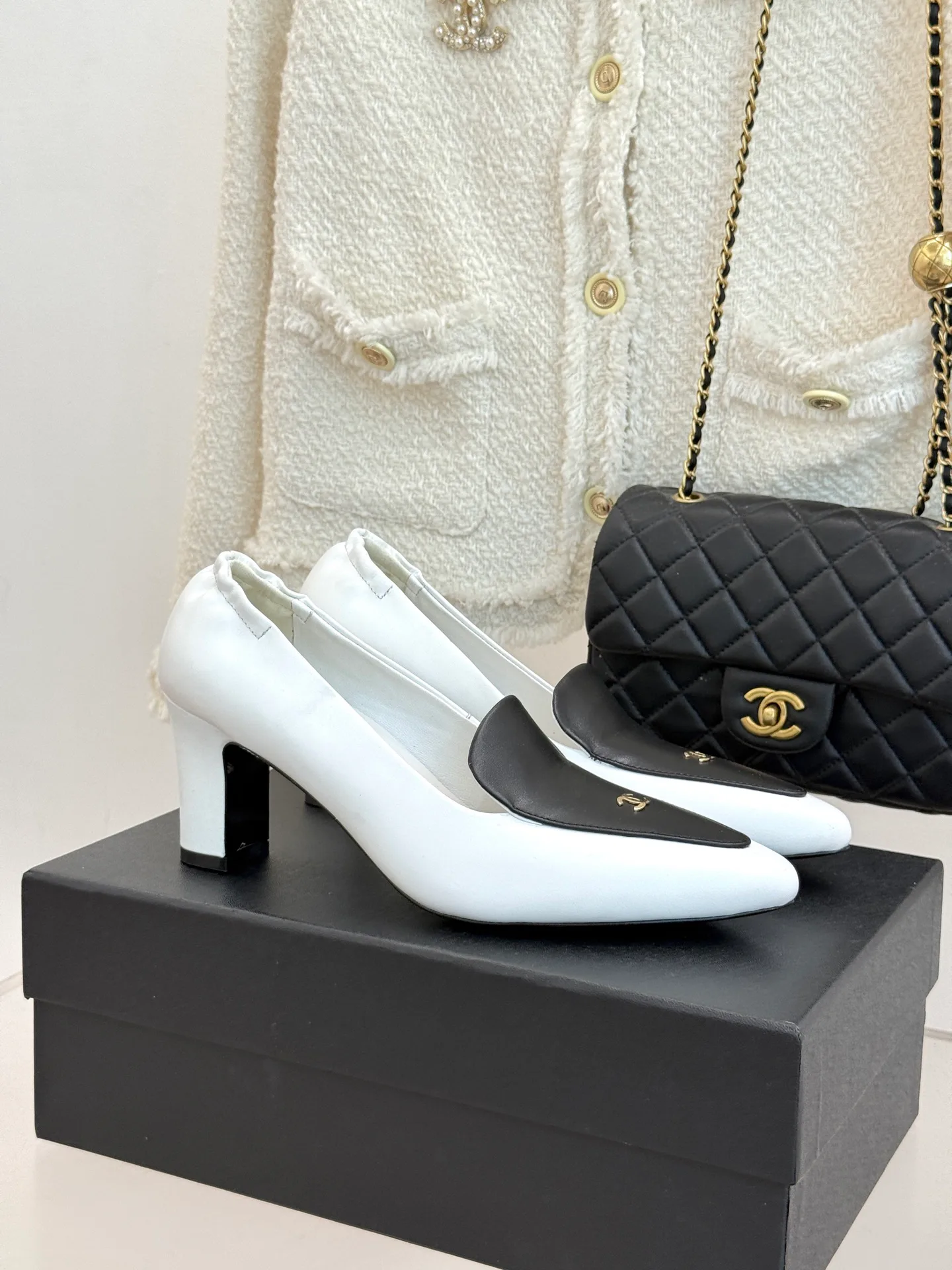 Туфли Женские Chanel 18154802