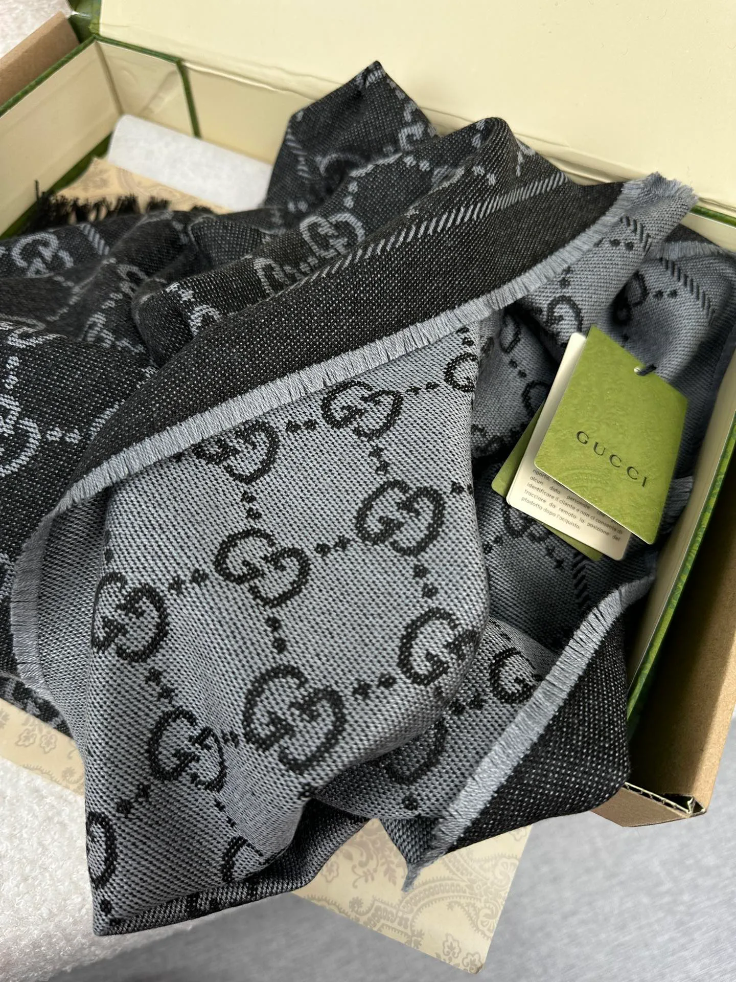 Шарфы Gucci 752751