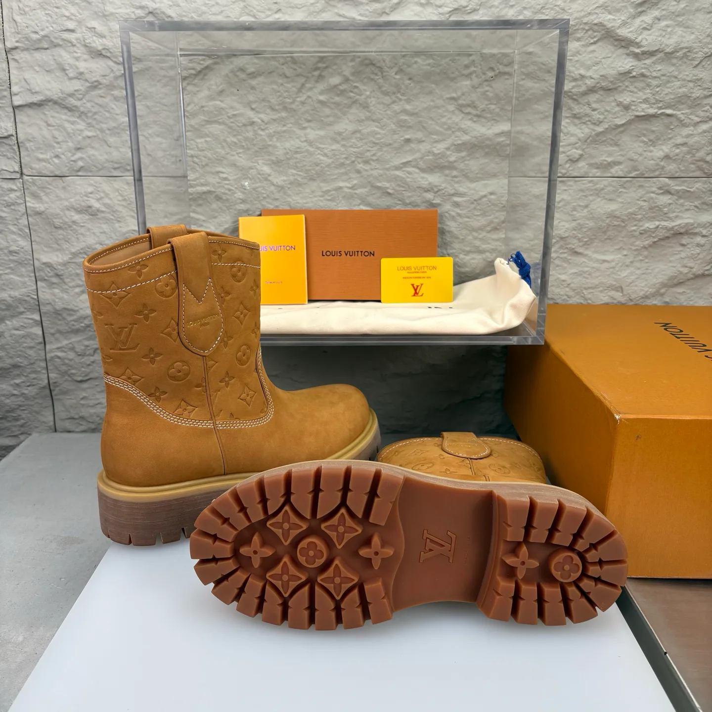 Ботинки Мужские Louis Vuitton 18719625