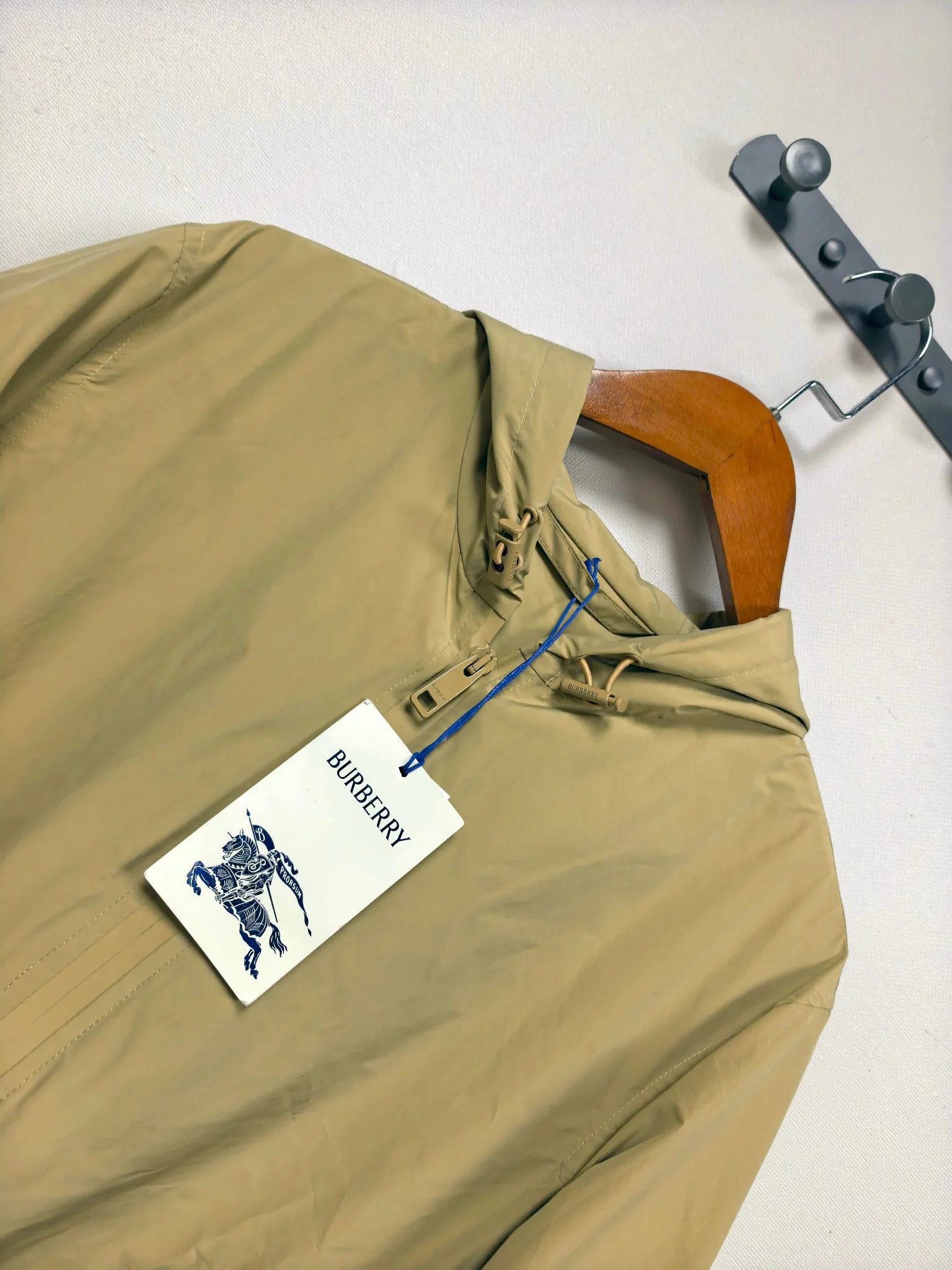Куртки И Пуховики Женские Burberry 18151033