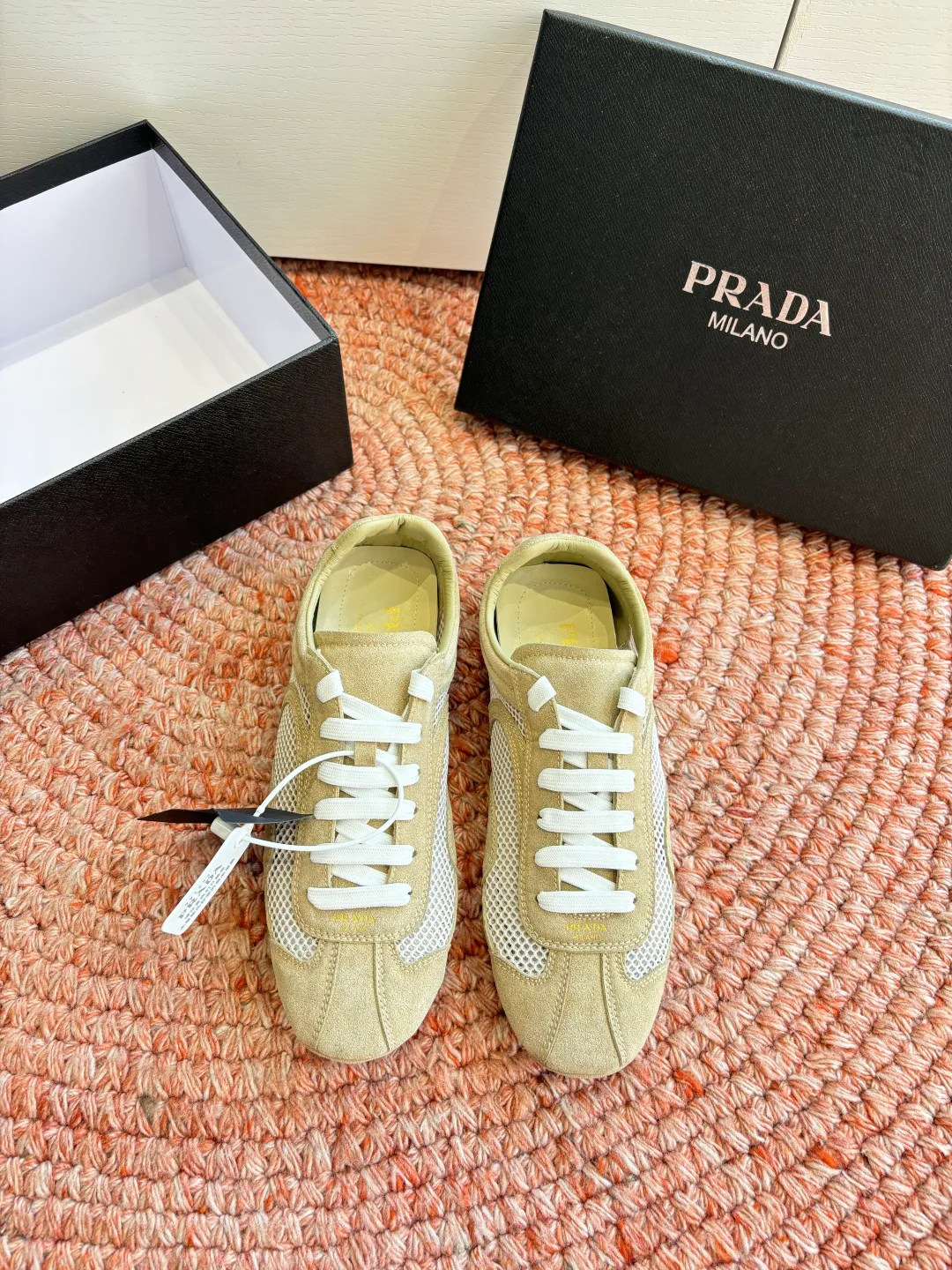 Кроссовки Женские Prada 10446978