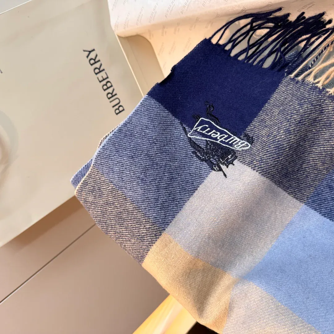 Шарфы Burberry 310338