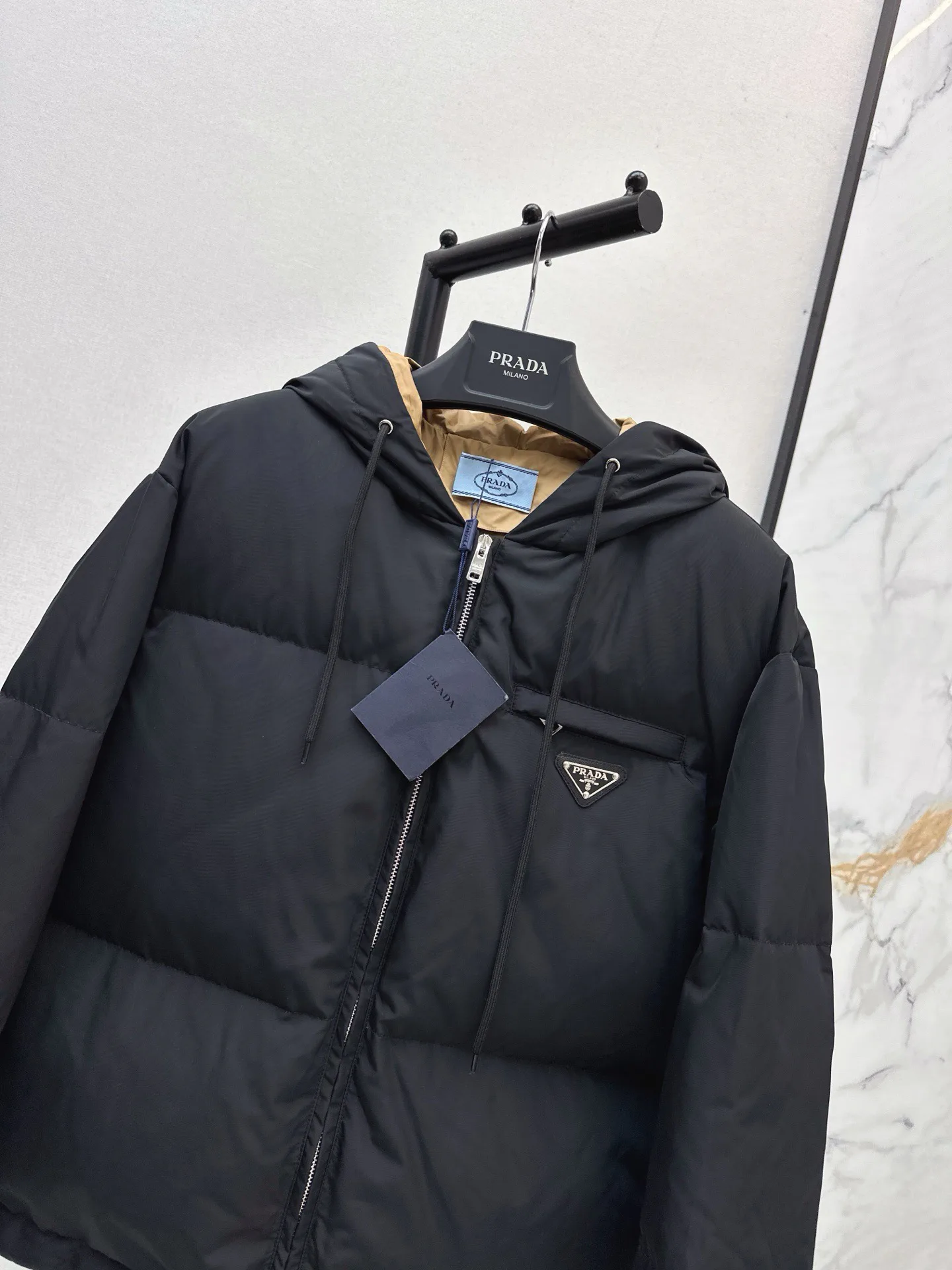 Куртки И Пуховики Женские Prada 19323463