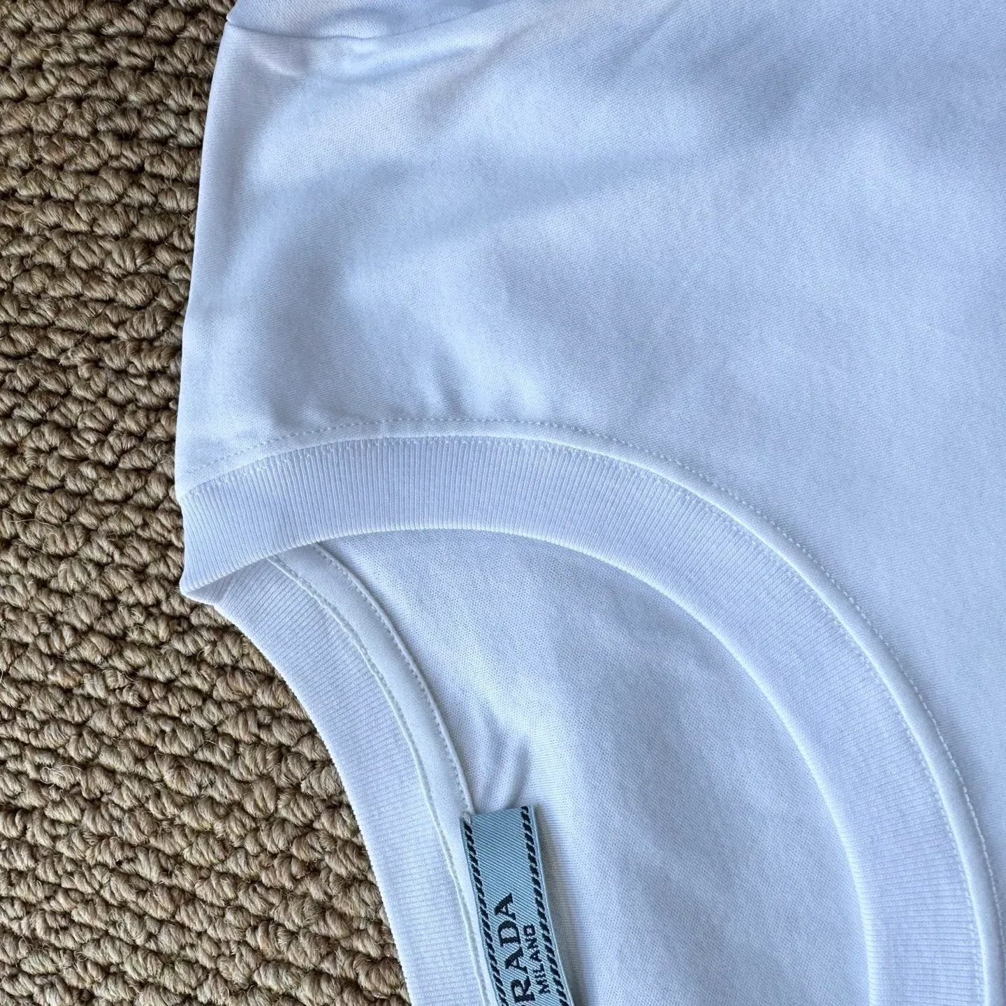 Футболки Женские Prada 5892821