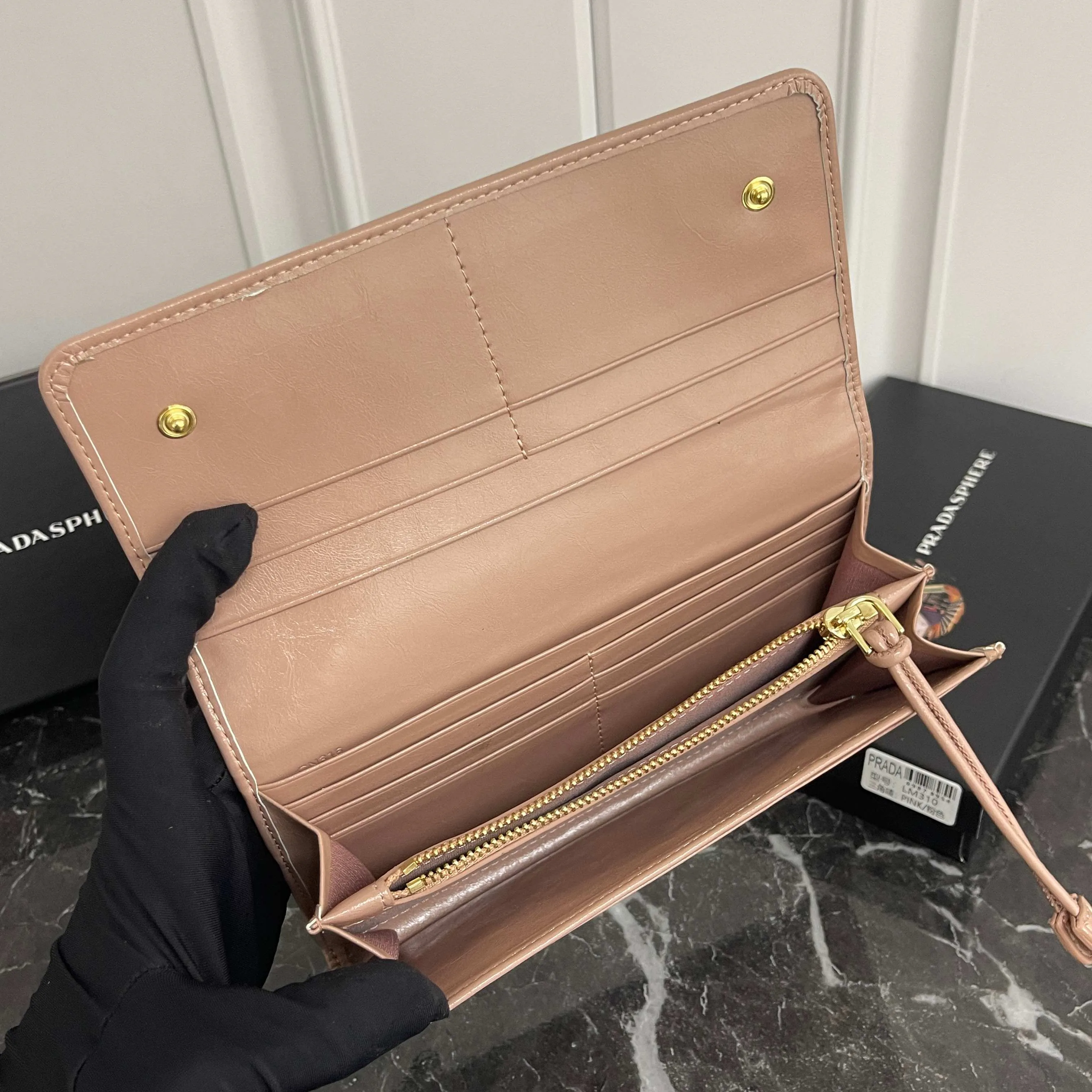 Кошельки Prada 567110