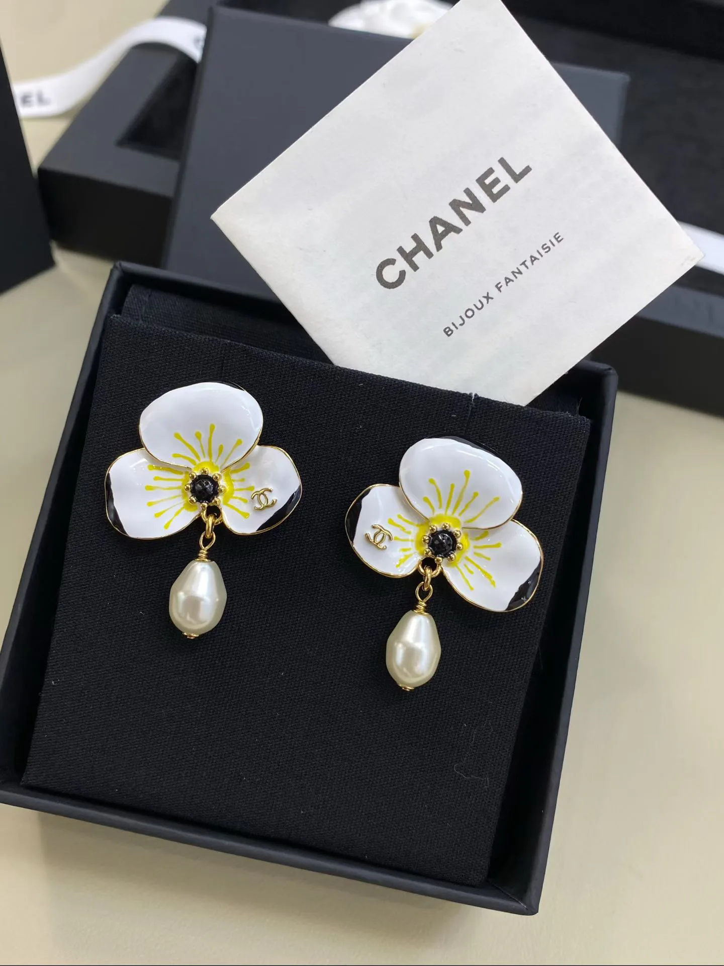 Бижутерия Chanel 18122621