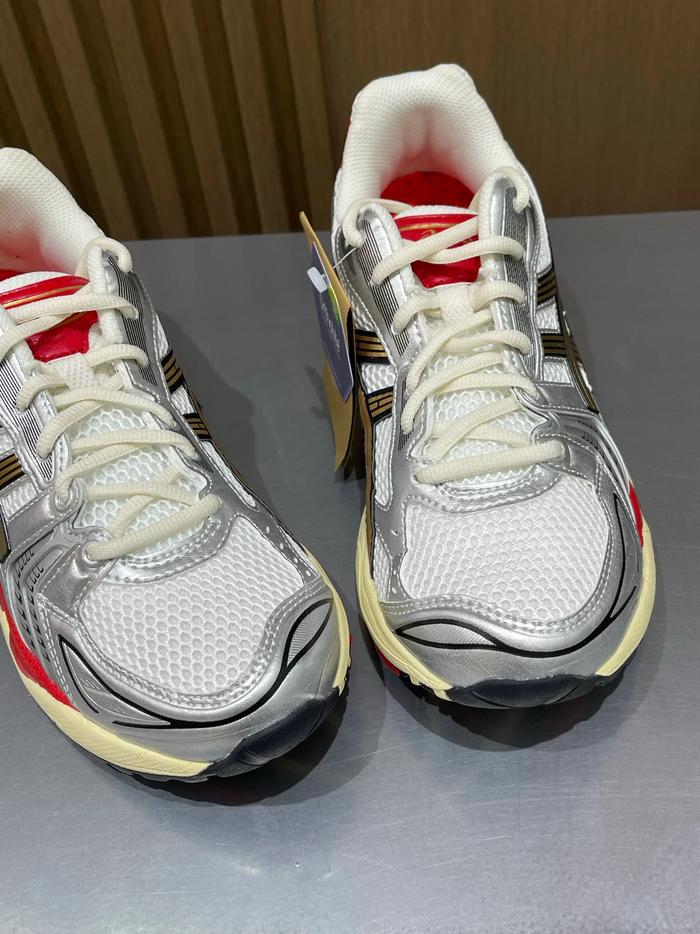Кроссовки Женские Asics 19724230