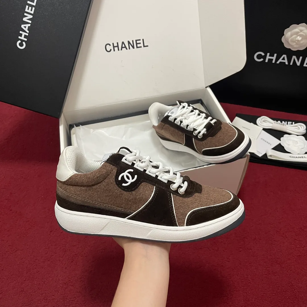 Кроссовки Женские Chanel 18195104