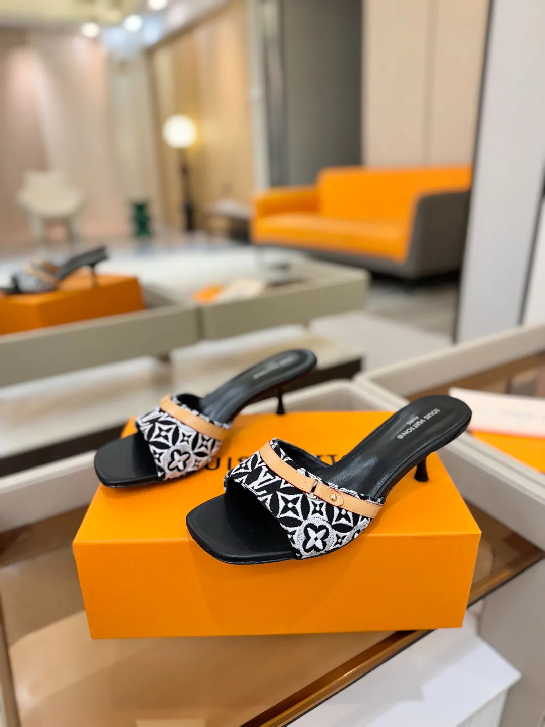 Босоножки Женские Louis Vuitton 9865321