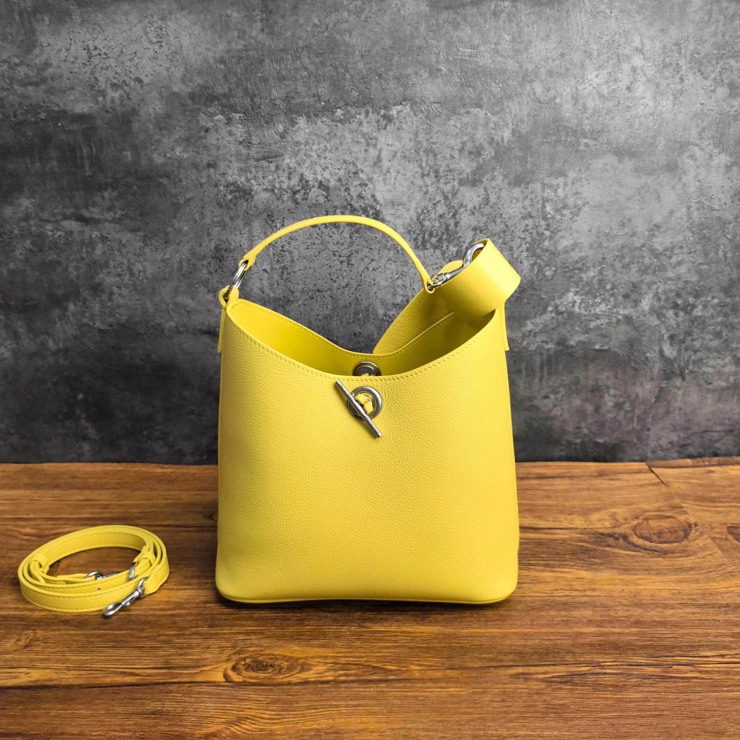 Классические Сумки Женские Balenciaga 12669069