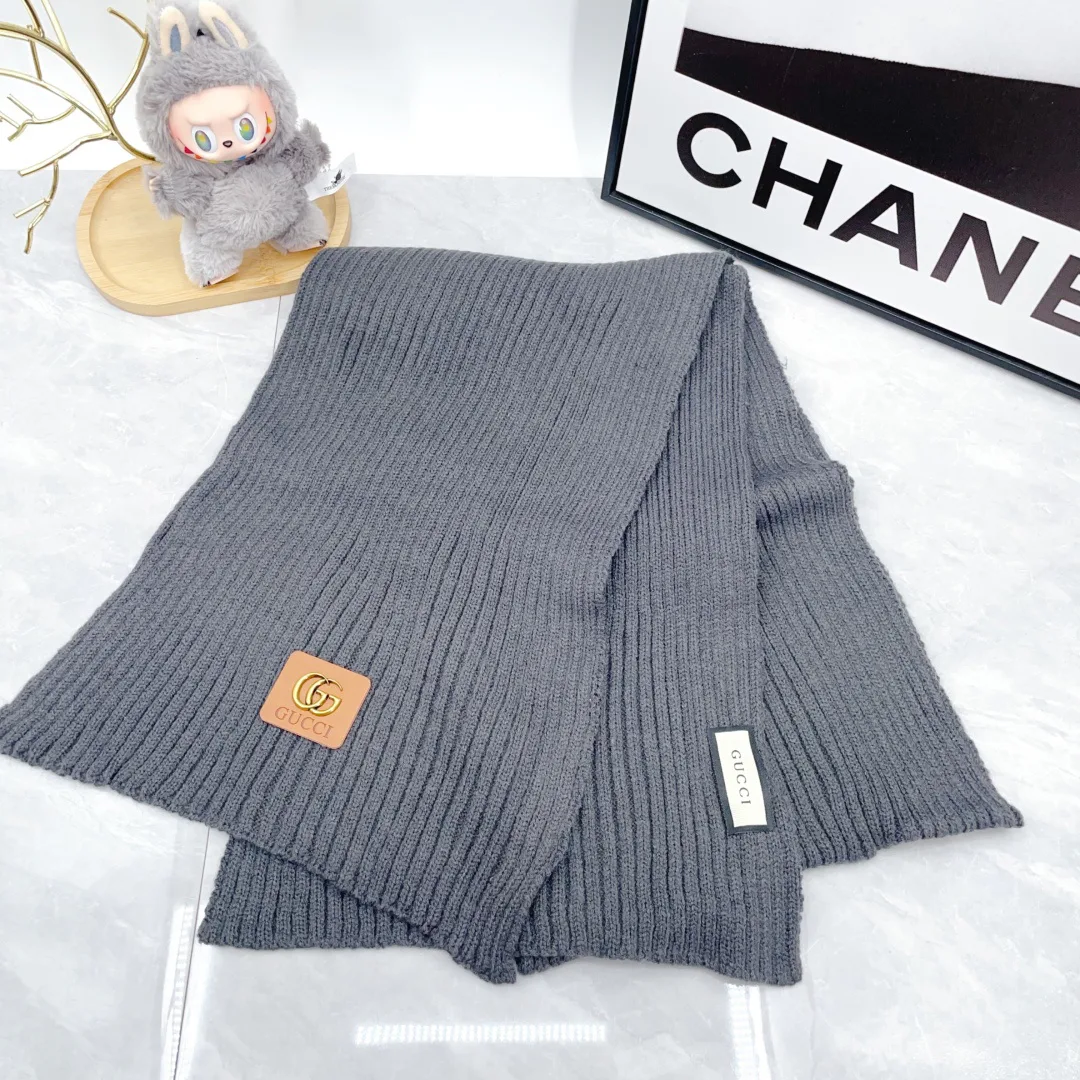 Шарфы Gucci 432996