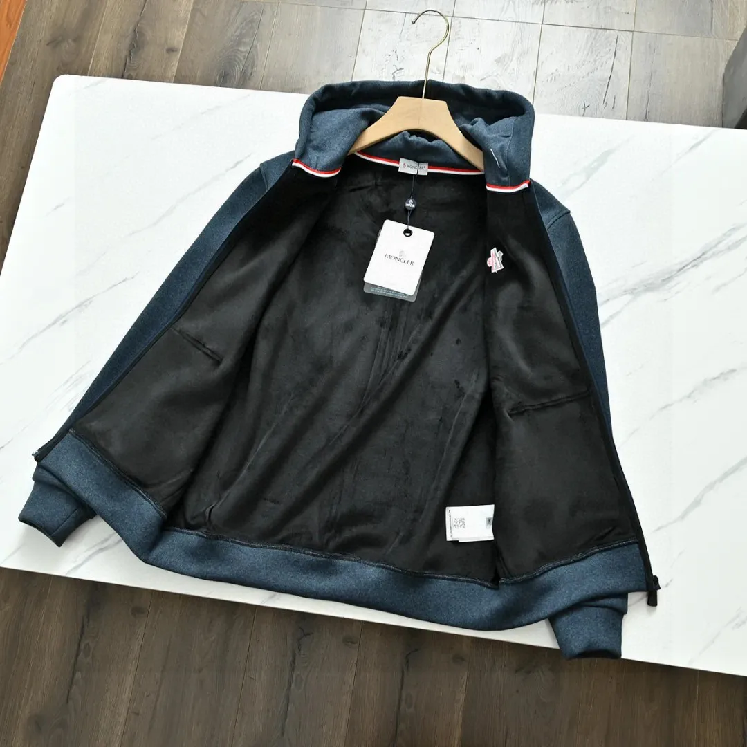 Куртки И Пуховики Мужские Moncler 1266734