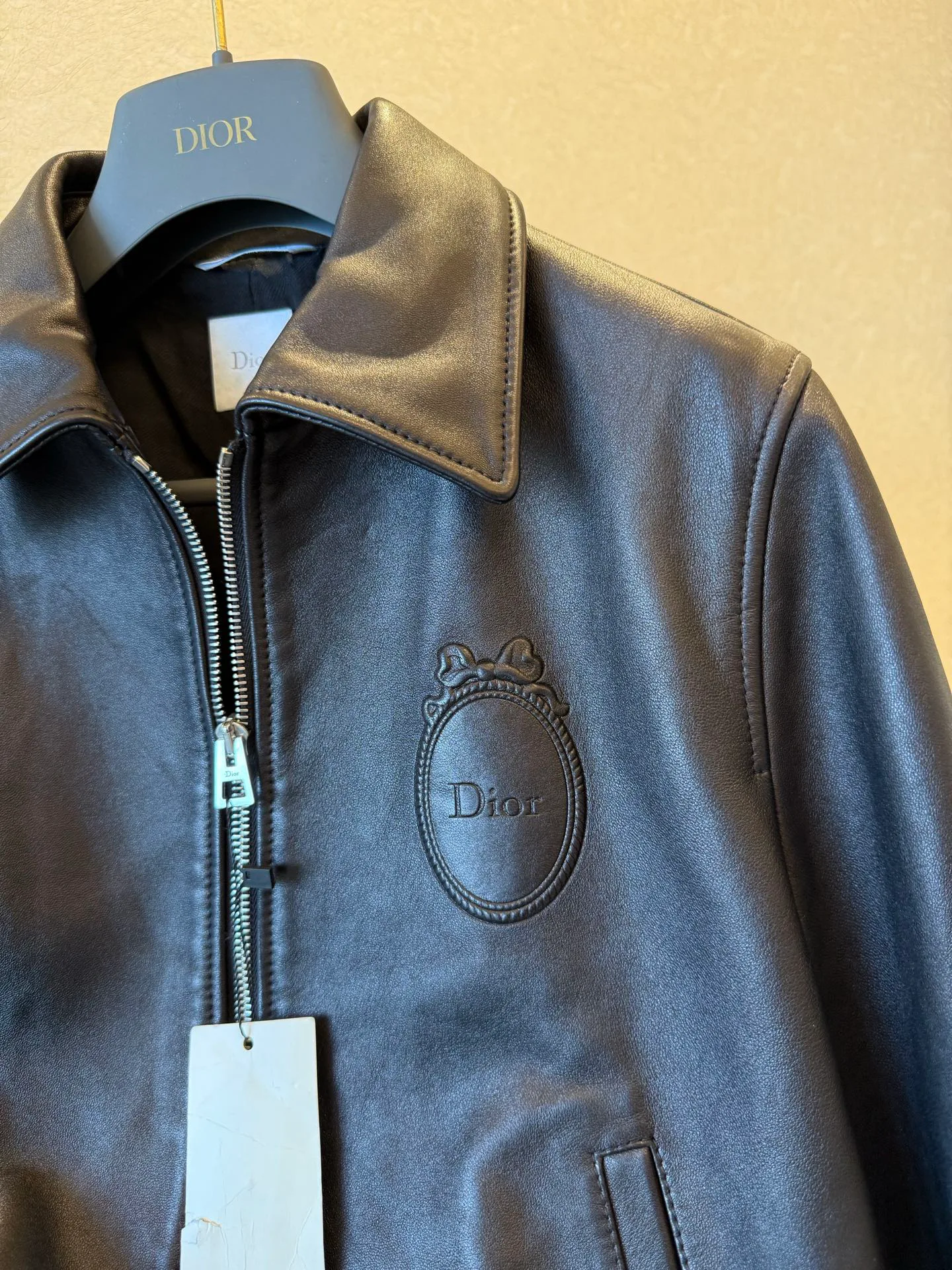Кожаные Куртки И Дублёнки Женские Christian Dior 17290212