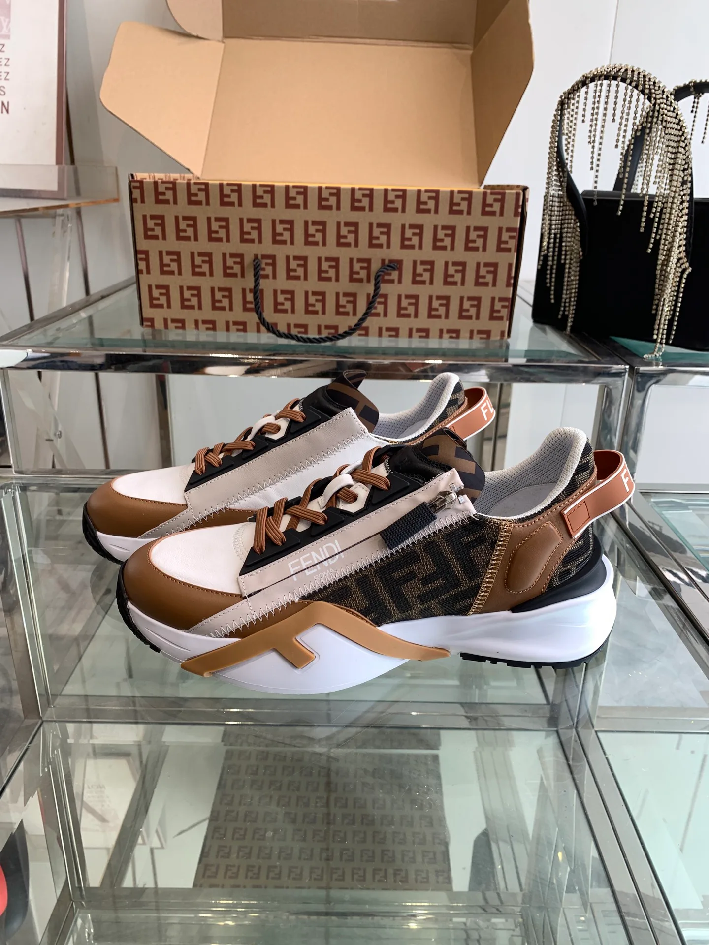 Кроссовки Мужские Fendi 32200