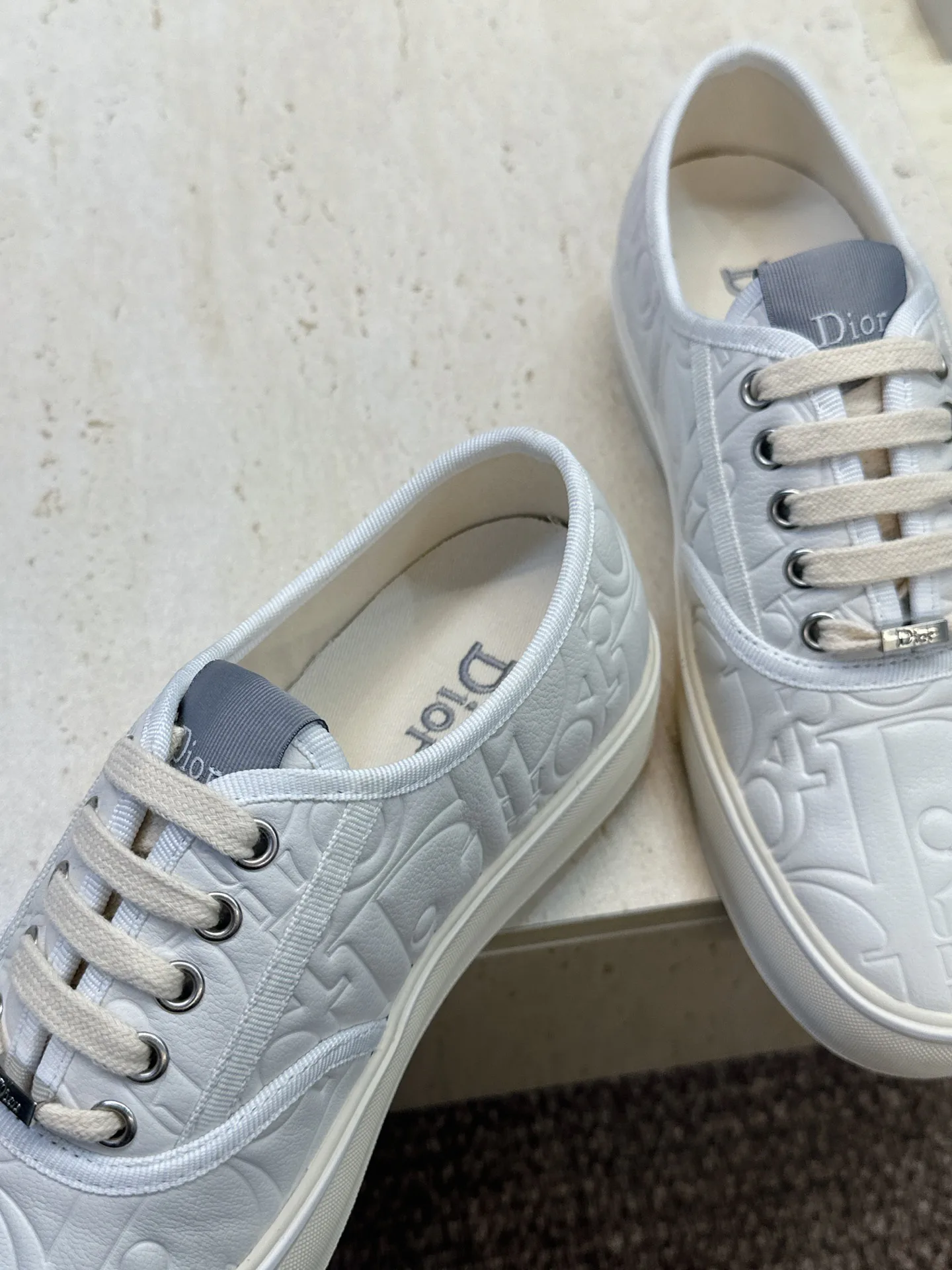 Кроссовки Женские Christian Dior 18132780