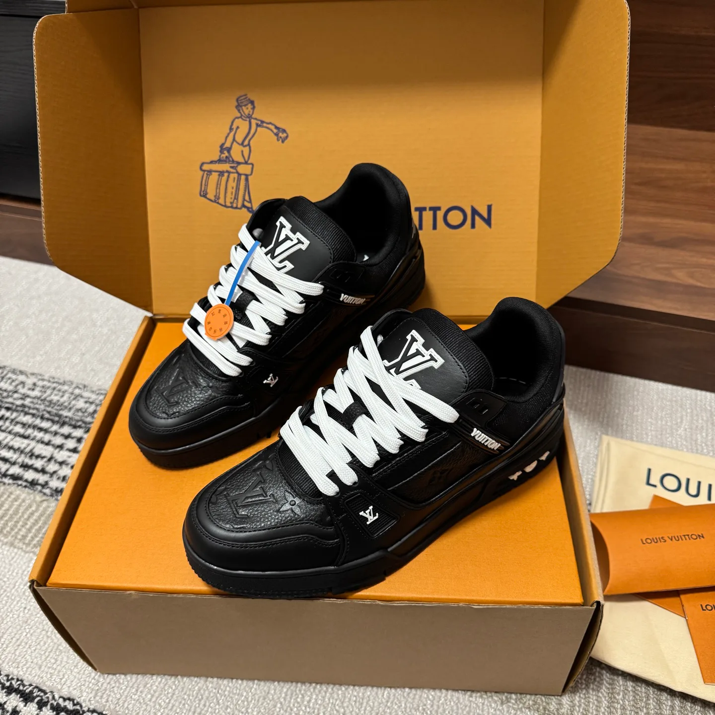 Кроссовки Женские Louis Vuitton 1546802