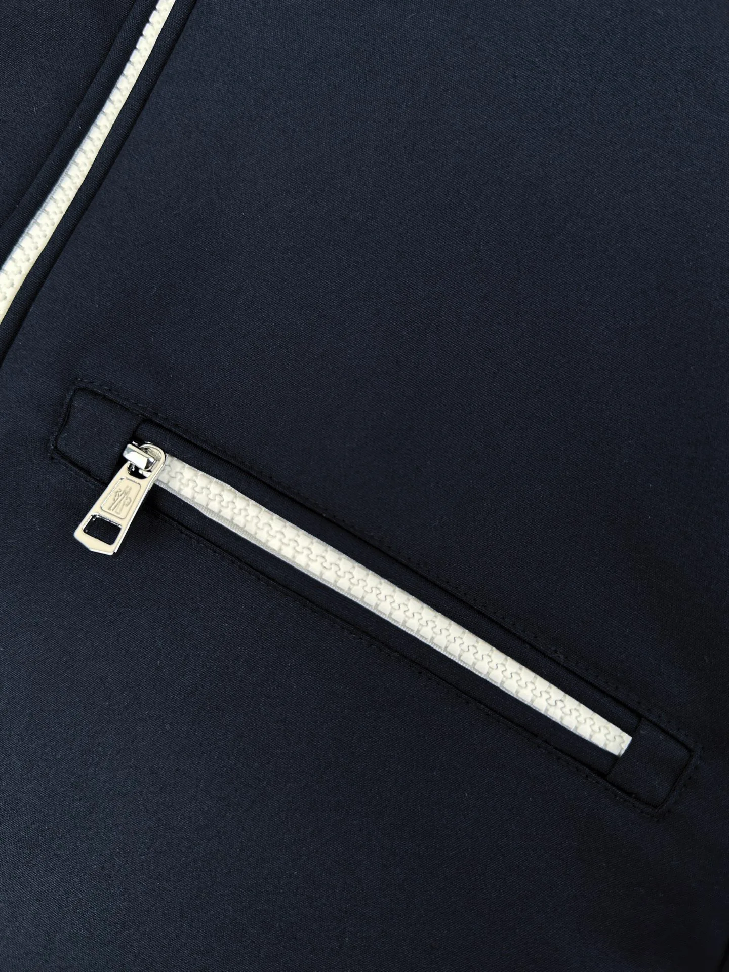 Куртки И Пуховики Женские Moncler 18487142