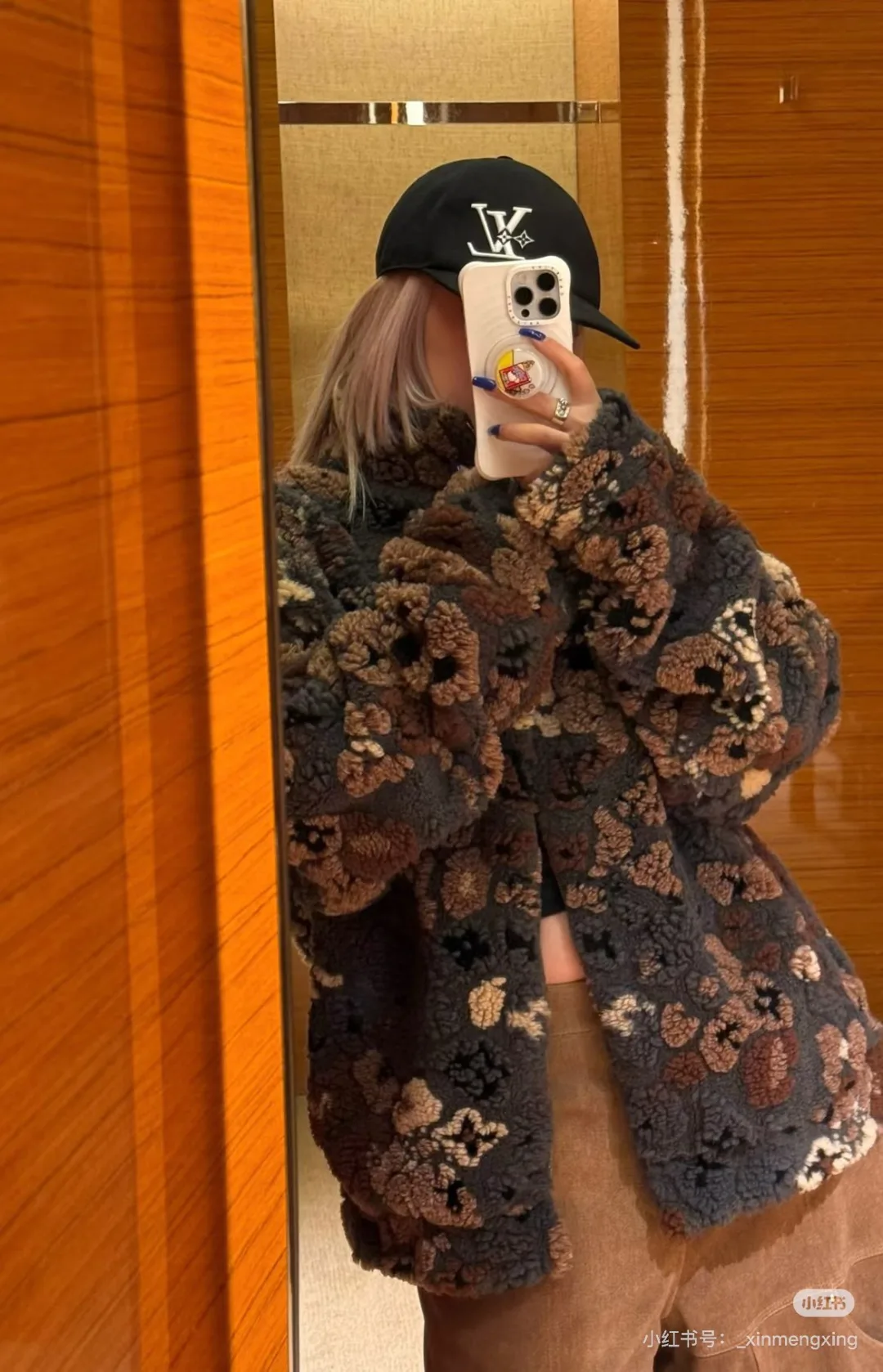 Куртки И Пуховики Женские Louis Vuitton 95300