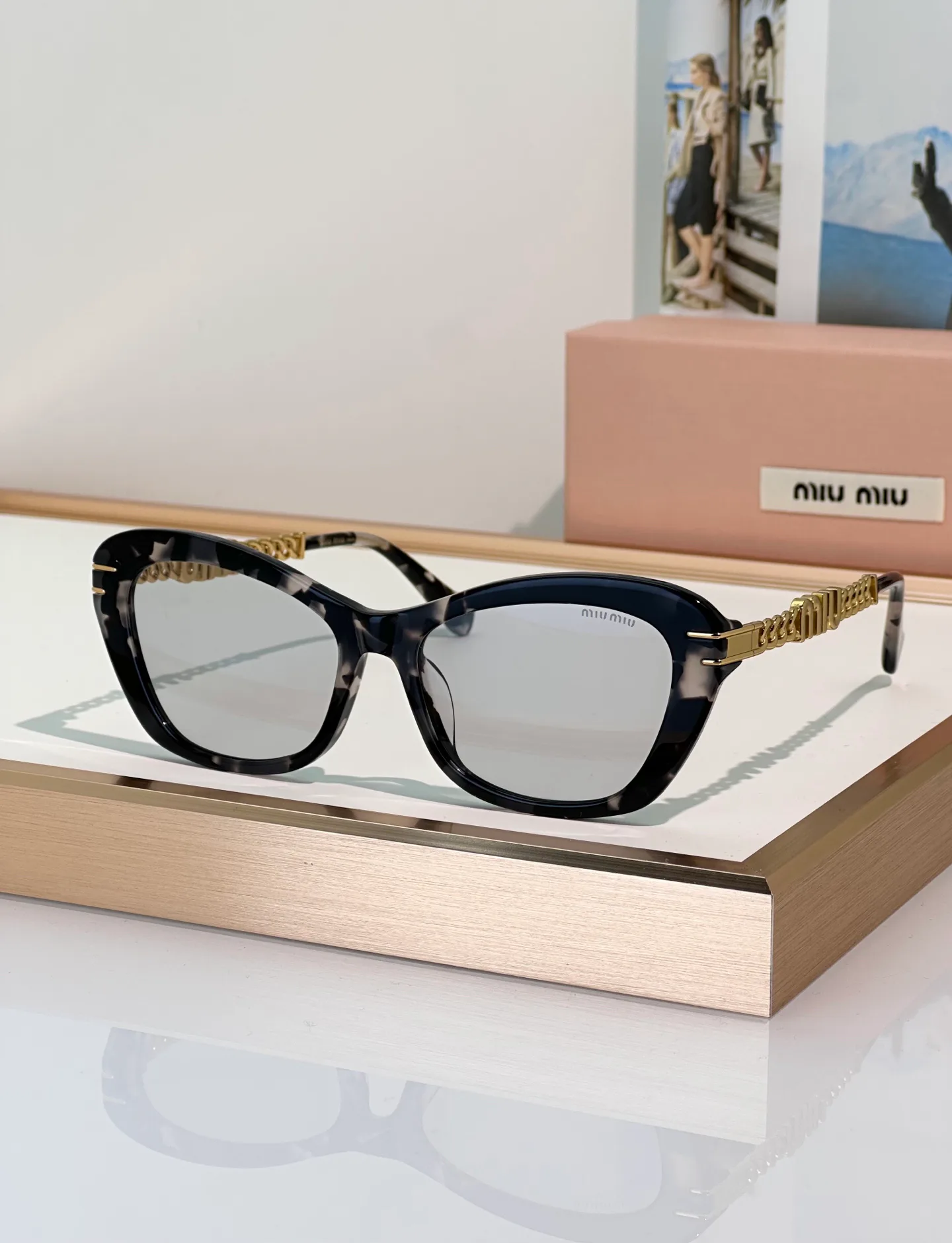 Очки Miu Miu 12959416