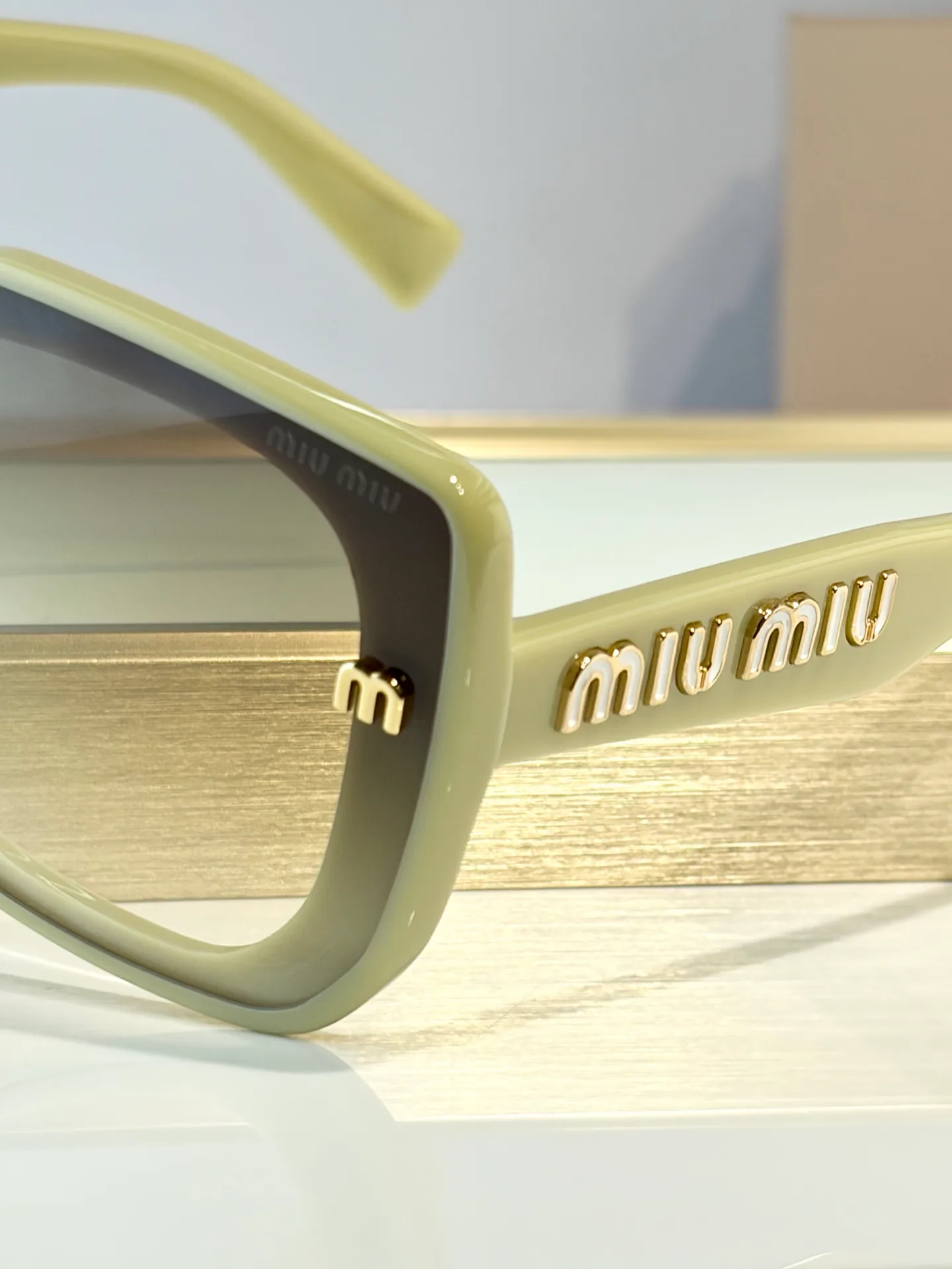 Очки Miu Miu 12959387