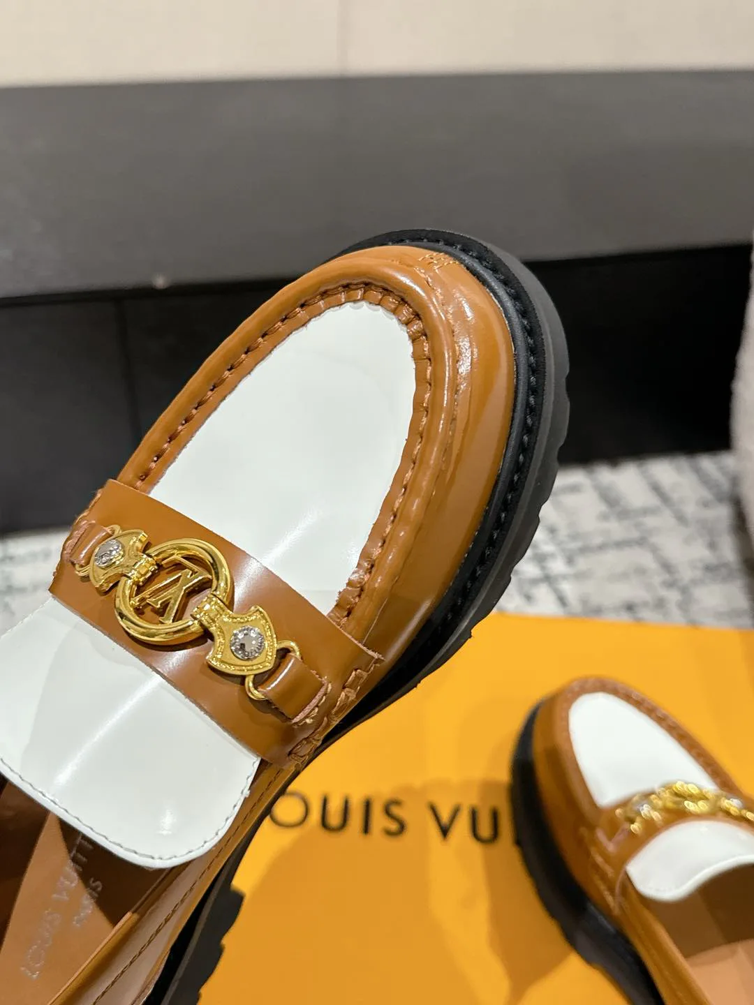 Лоферы Женские Louis Vuitton 2832