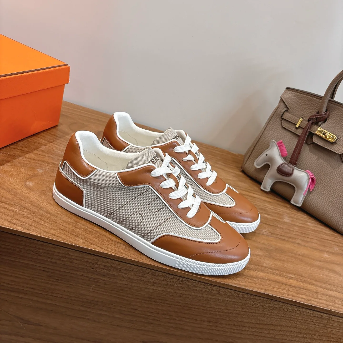 Кроссовки Женские Hermes 20116767
