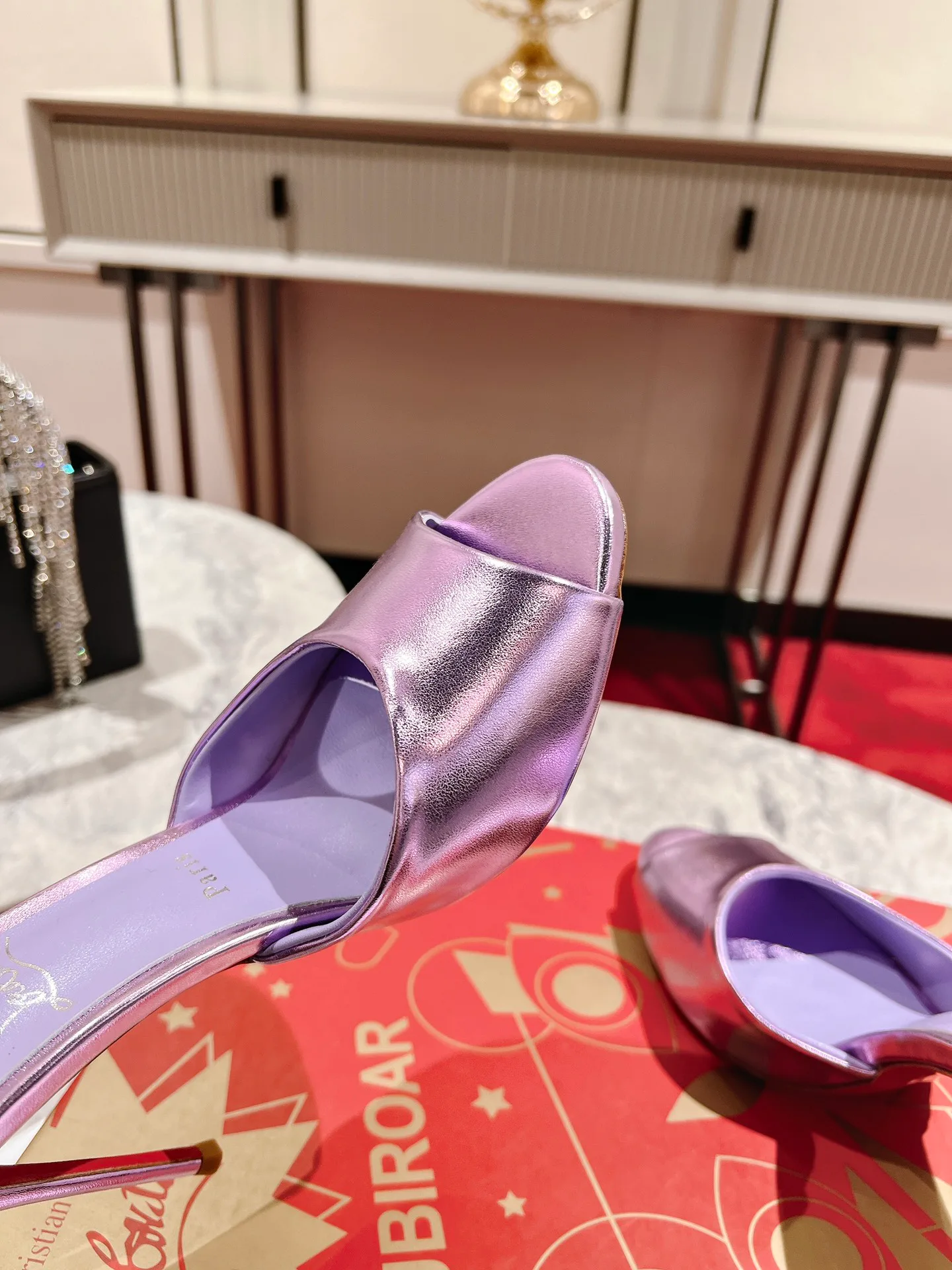 Туфли Женские Christian Louboutin 18765381