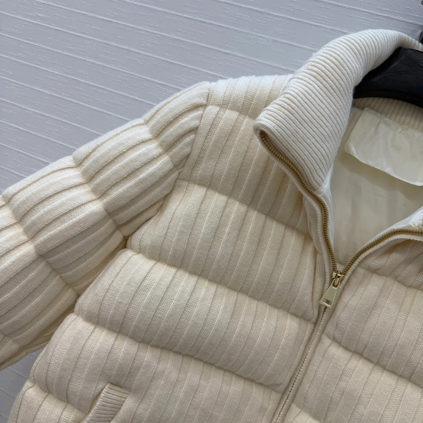 Куртки И Пуховики Женские Moncler 18325195