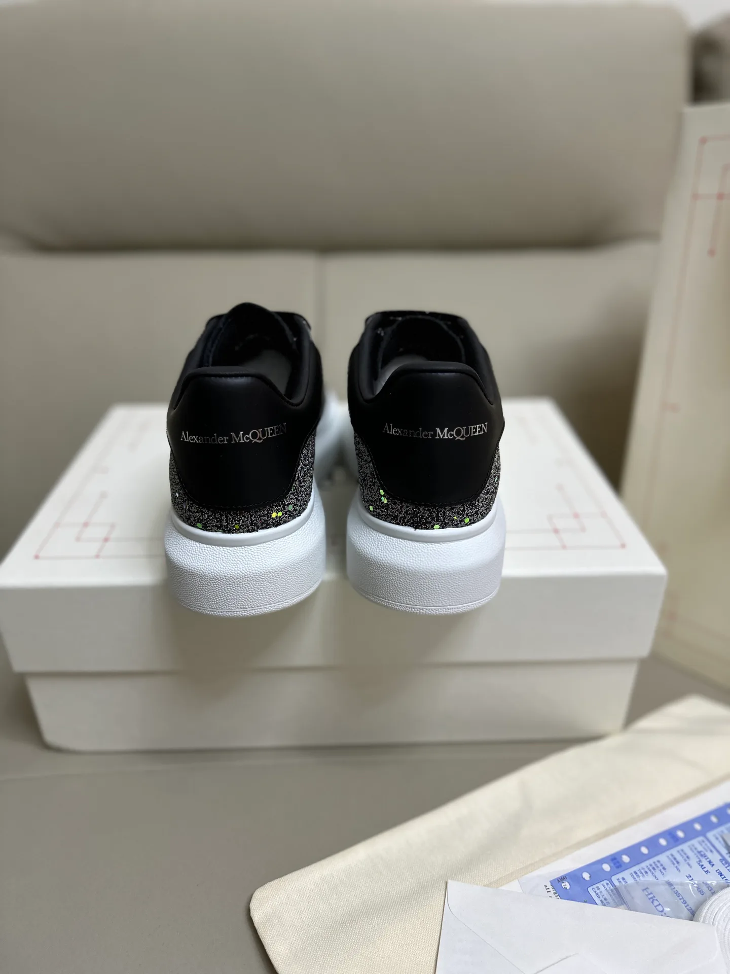 Кроссовки Женские Alexander Mcqueen 18616784