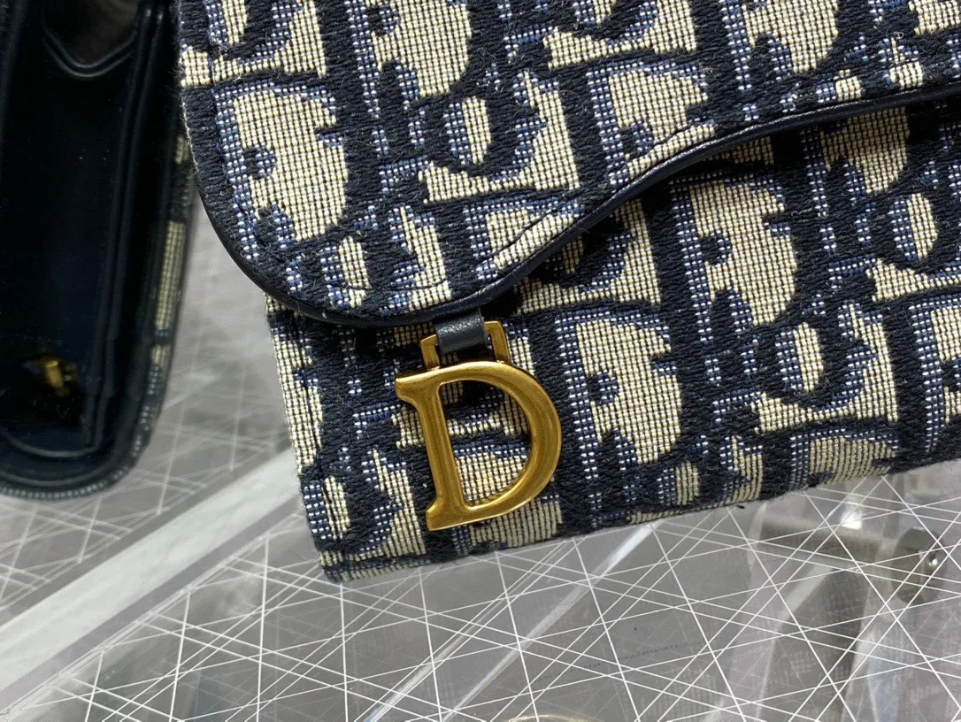 Классические Сумки Женские Christian Dior 13349625