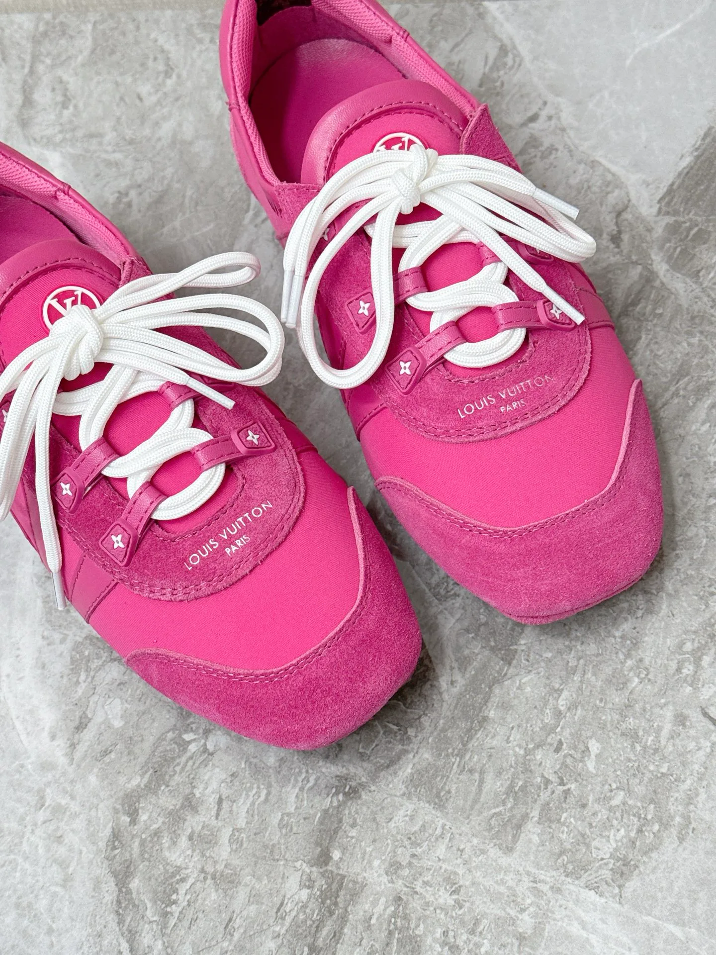 Кроссовки Женские Louis Vuitton 2625306