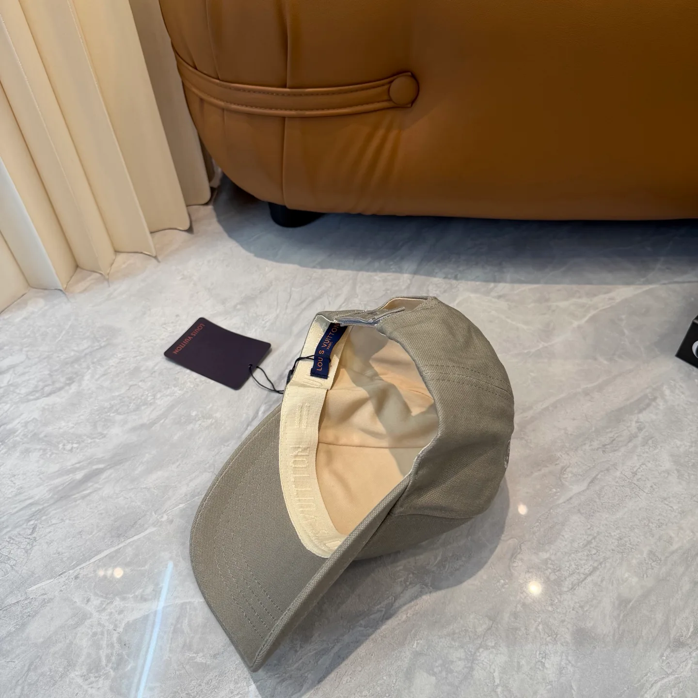 Головные Уборы Louis Vuitton 17467590