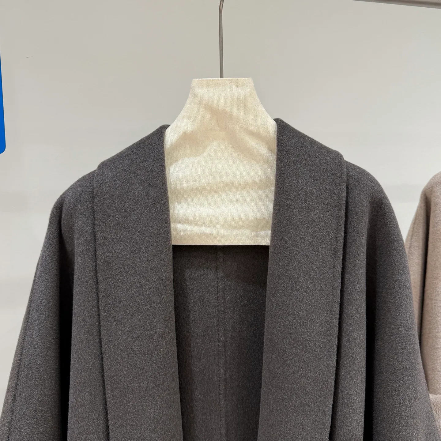 Пальто Женские Loro Piana 18594799
