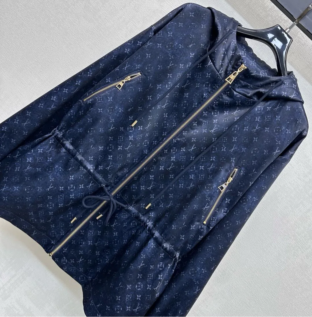 Куртки И Пуховики Женские Louis Vuitton 1692815