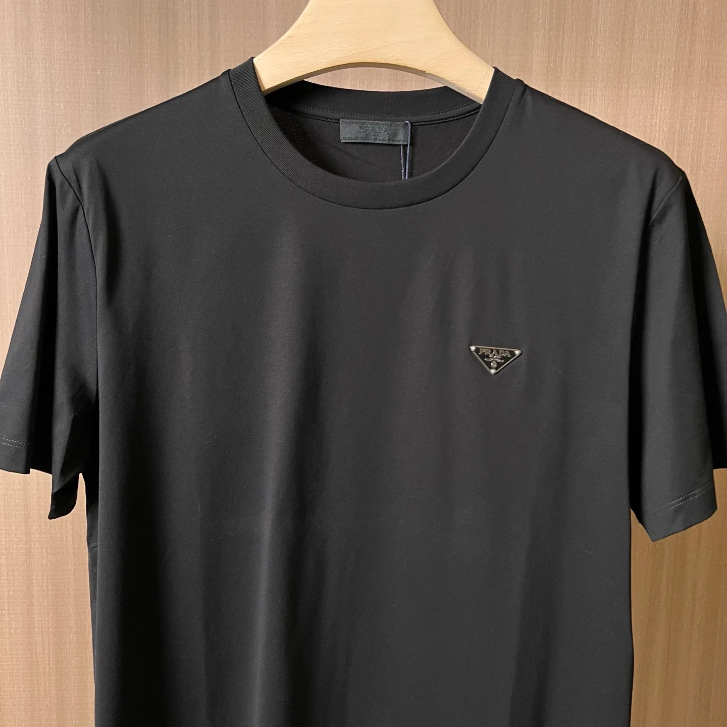 Футболки Женские Prada 11000489