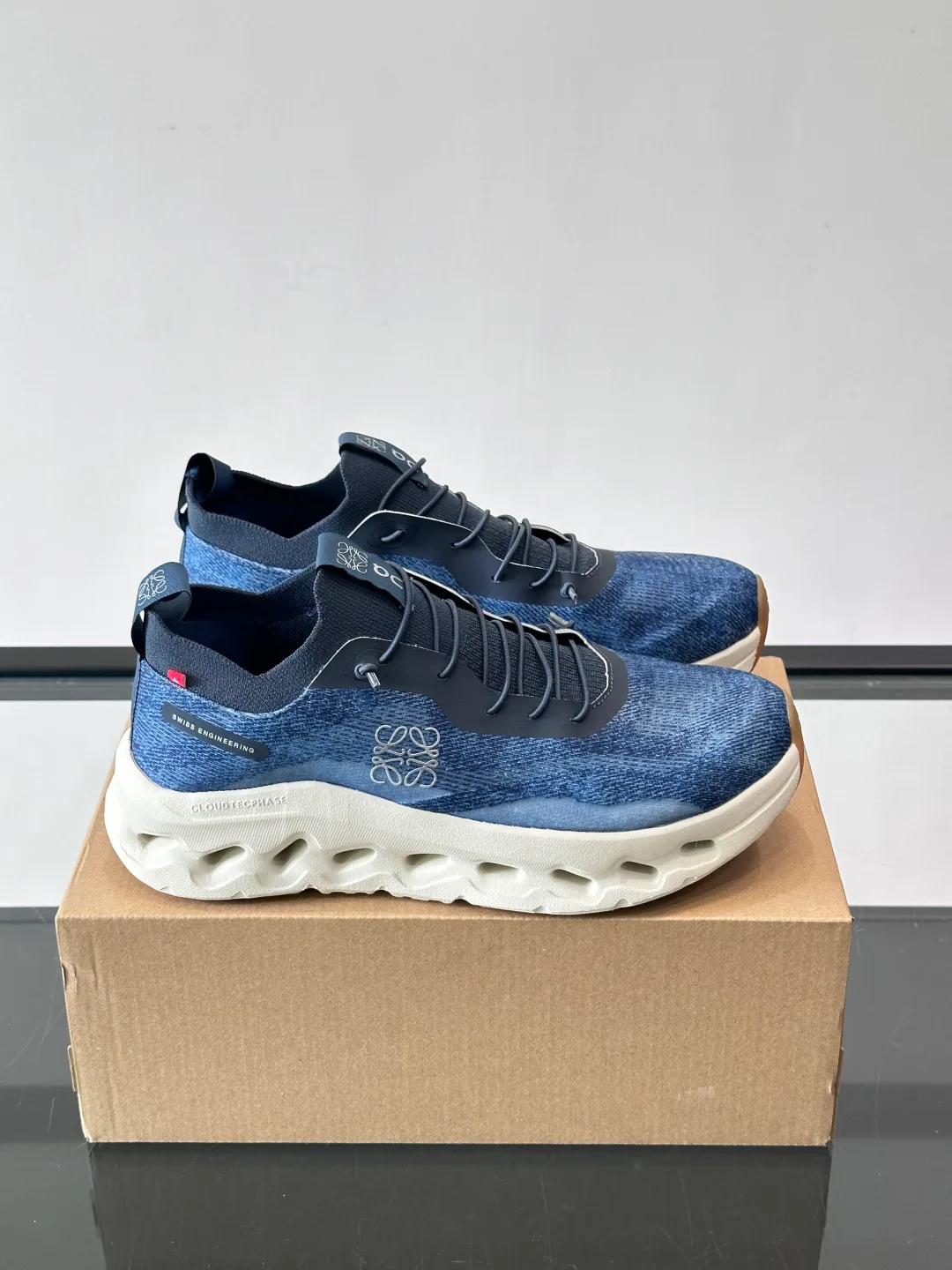 Кроссовки Женские Loewe 946301