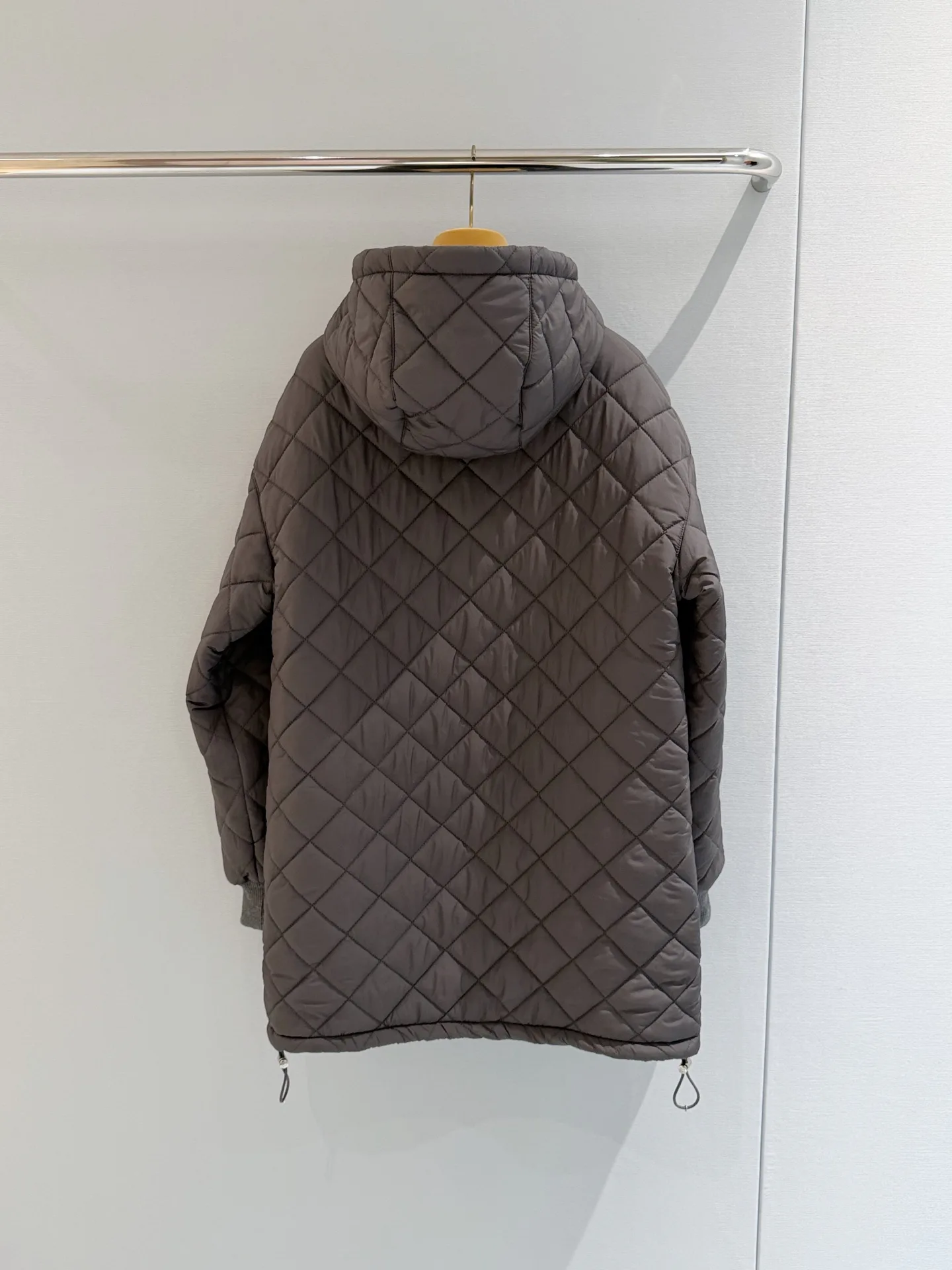 Куртки И Пуховики Женские Miu Miu 18689406