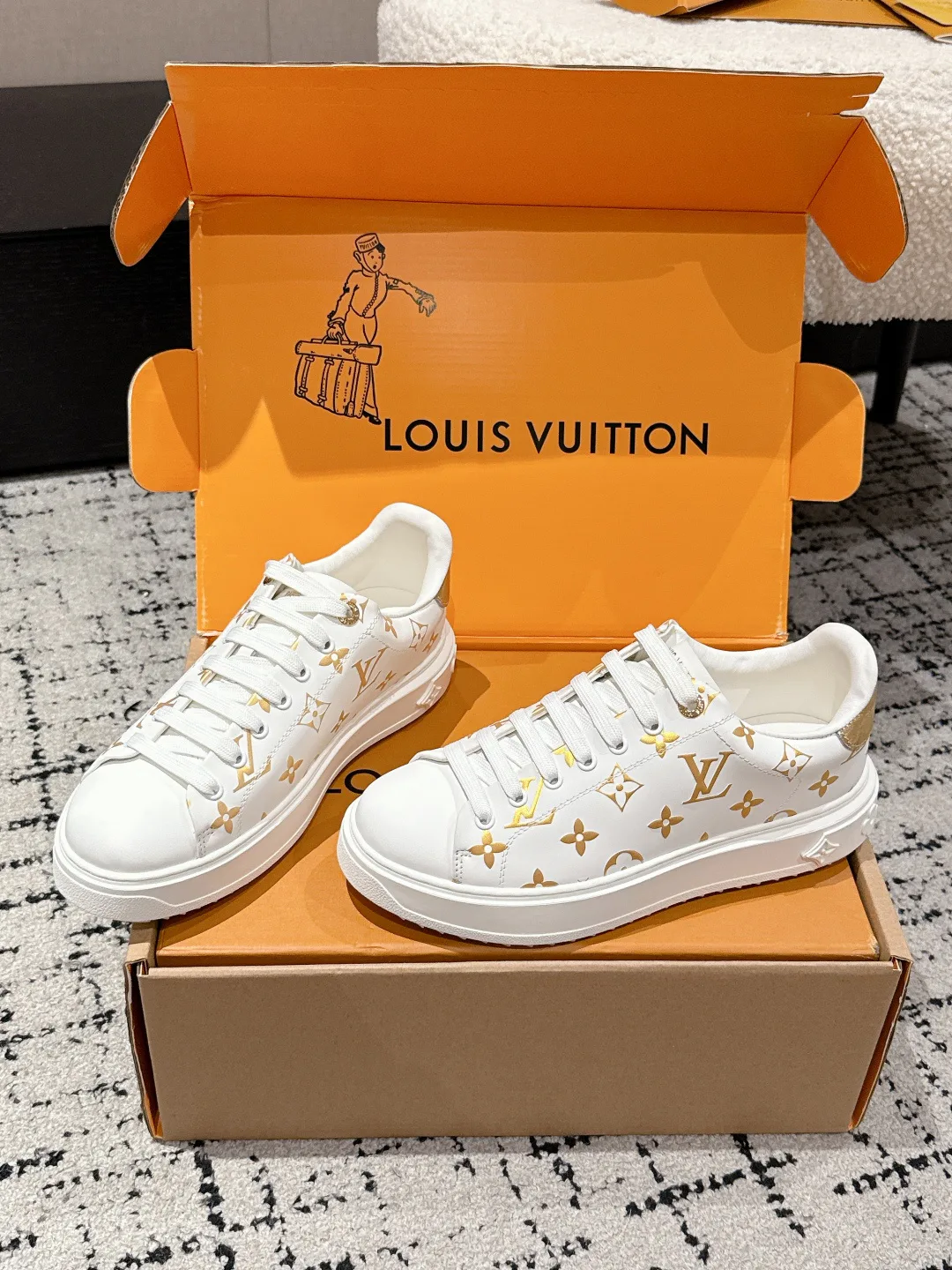 Кроссовки Женские Louis Vuitton 4502493