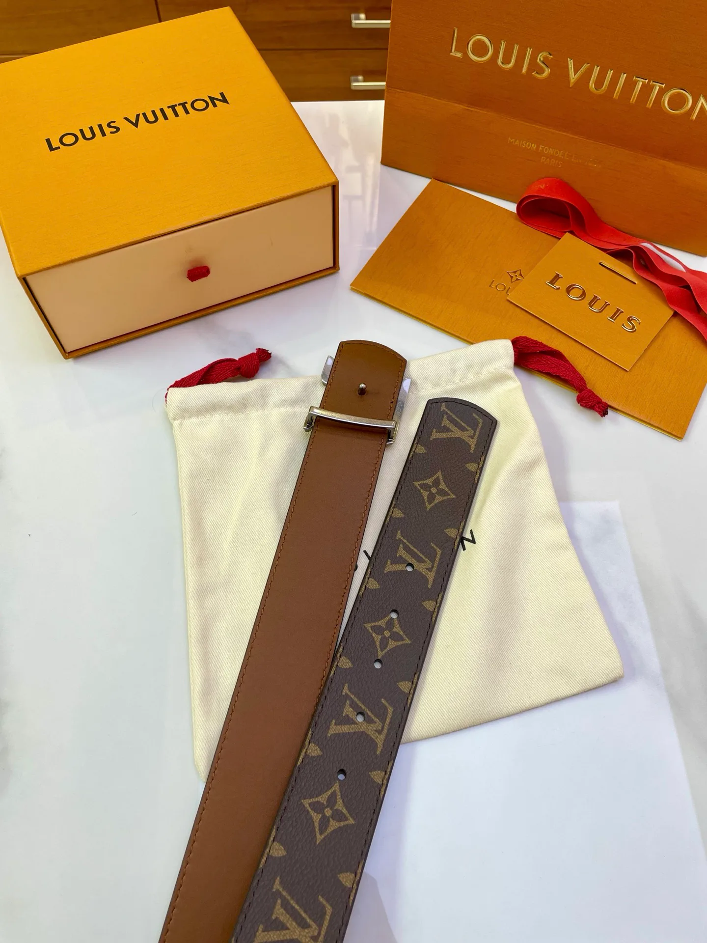 Ремни Louis Vuitton 11406577