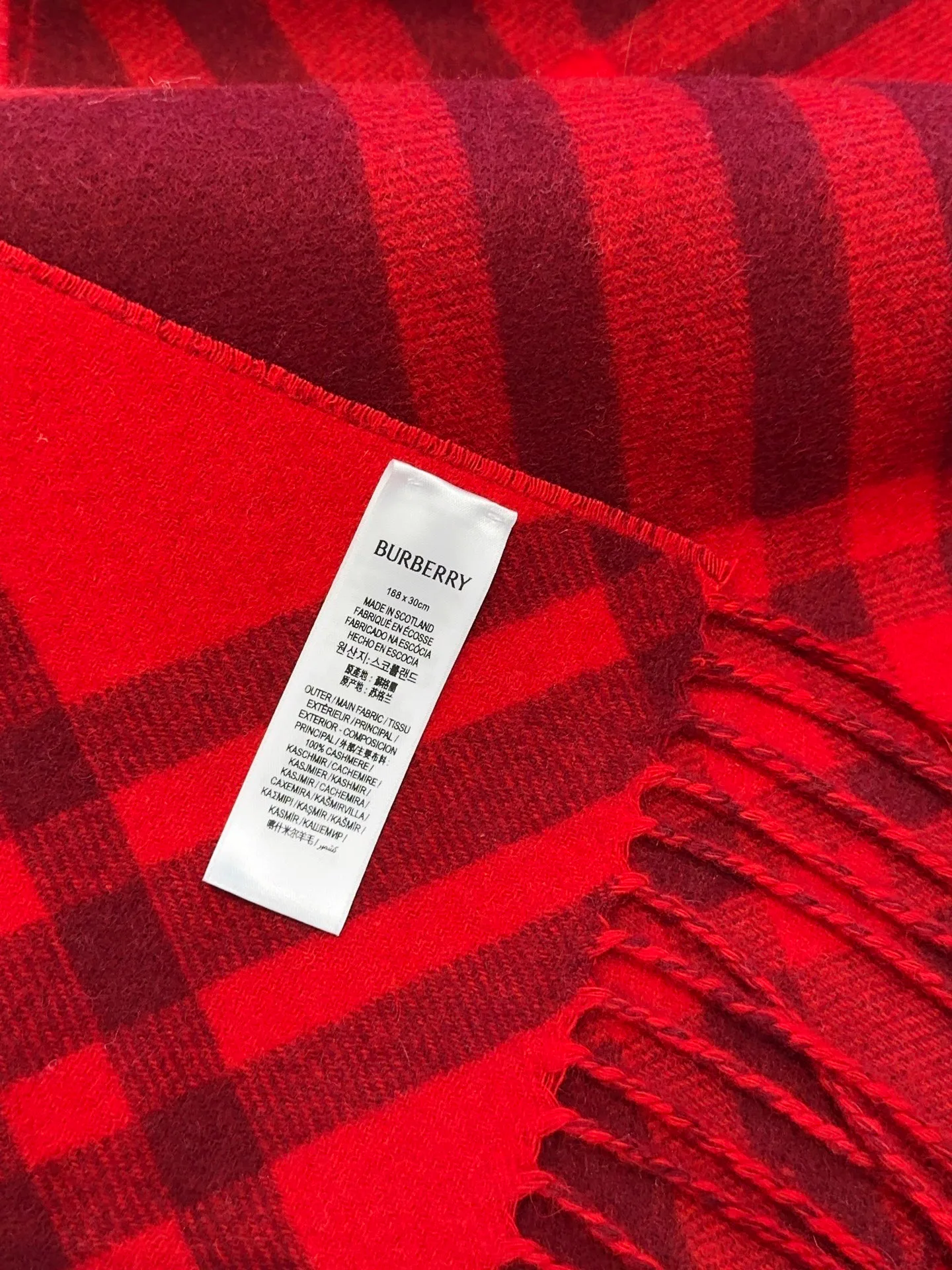 Шарфы Burberry 18105486