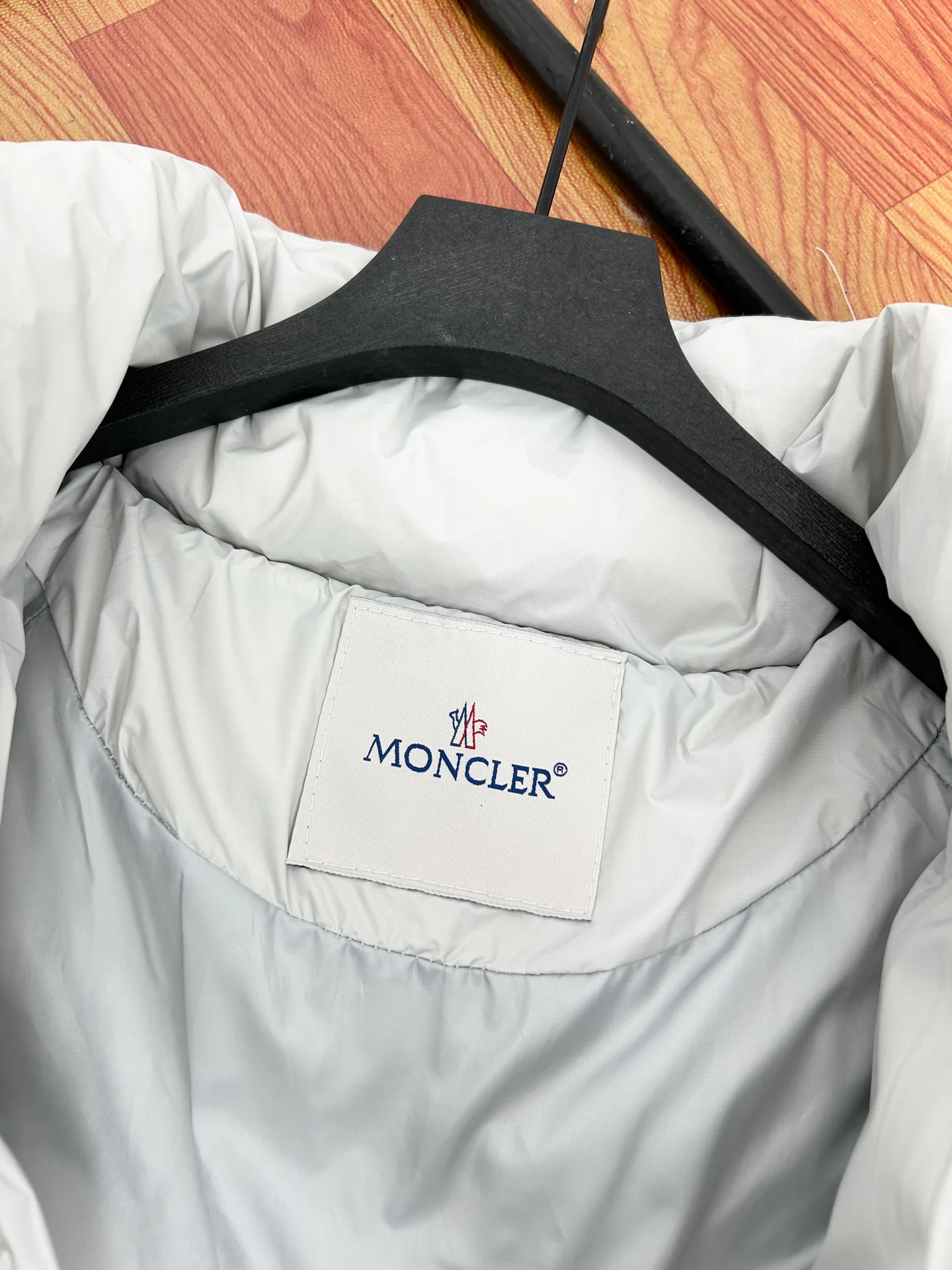 Куртки И Пуховики Женские Moncler 10065715