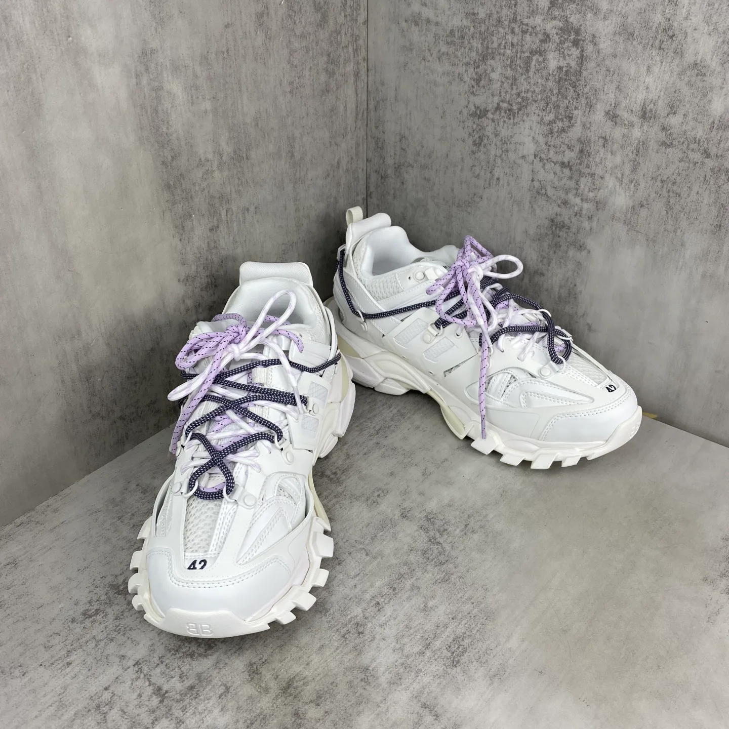 Кроссовки Женские Balenciaga 11705512